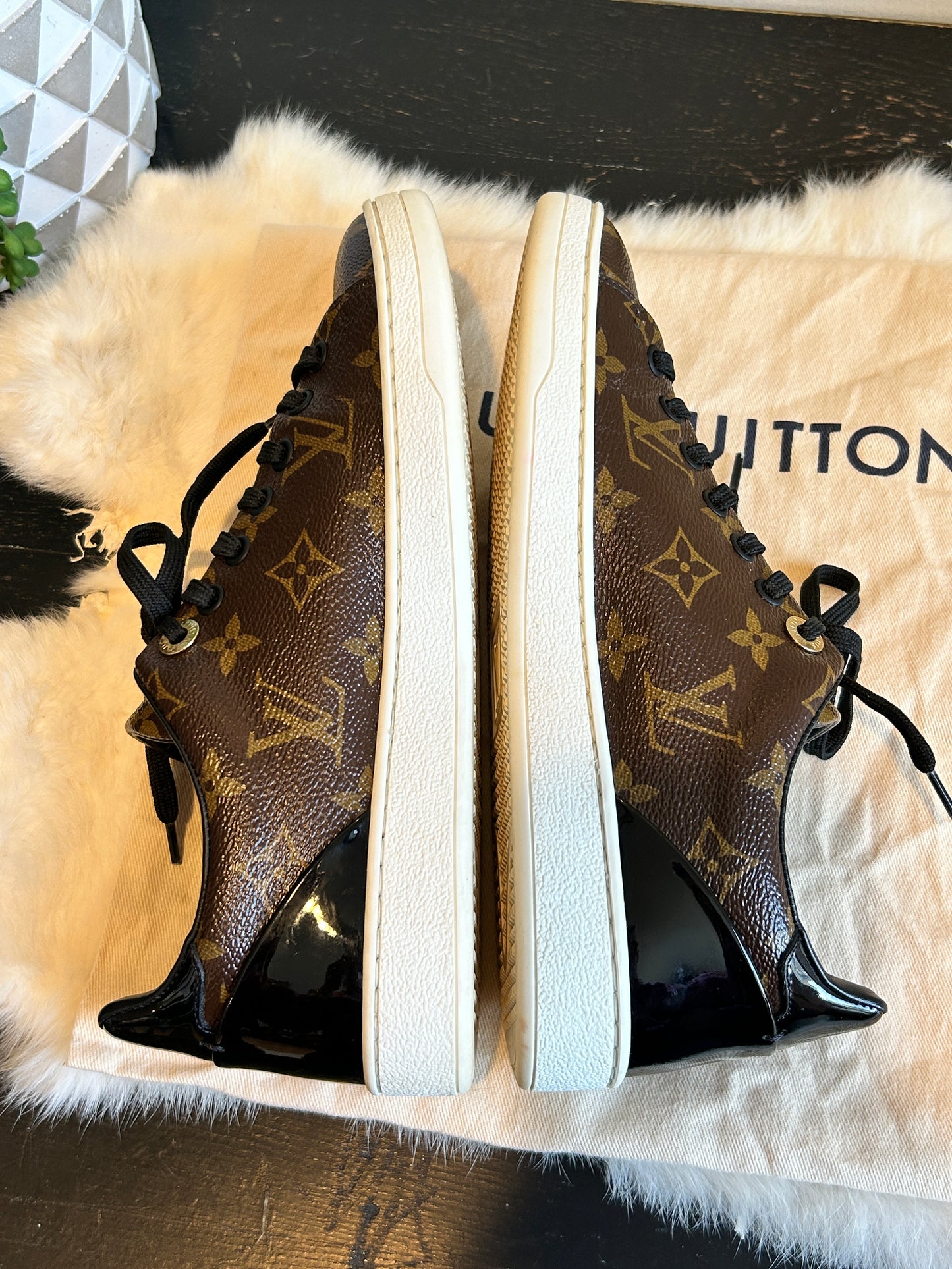 Louis Vuitton Front Row Patent Monogram Sneakers Size 37EU (7US)