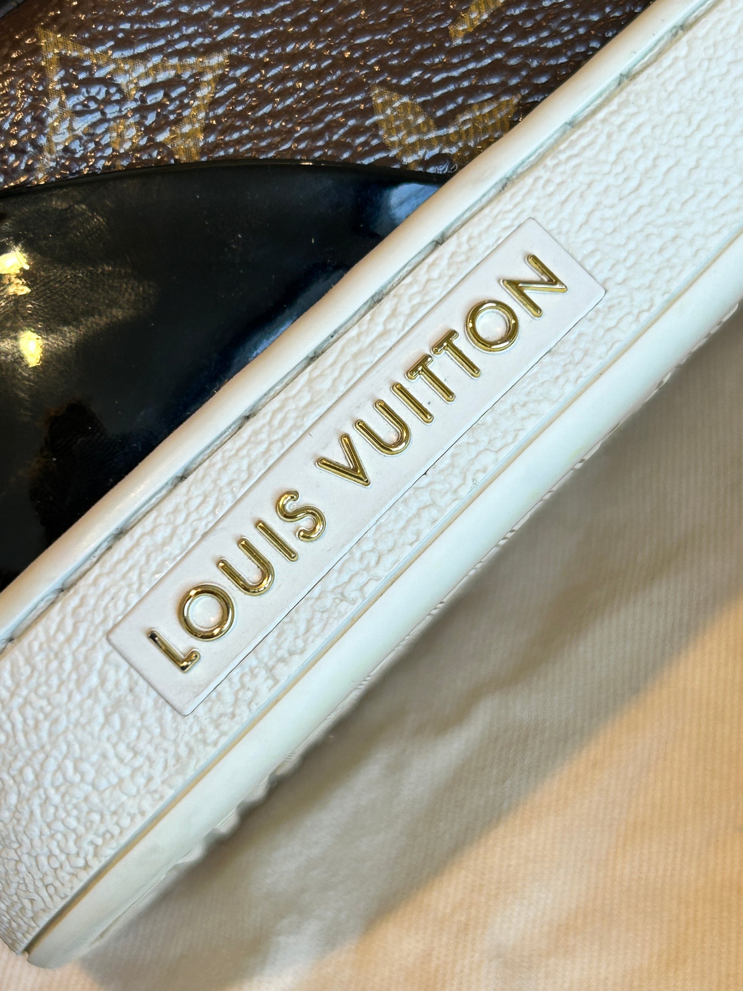 Louis Vuitton Front Row Patent Monogram Sneakers Size 37EU (7US)