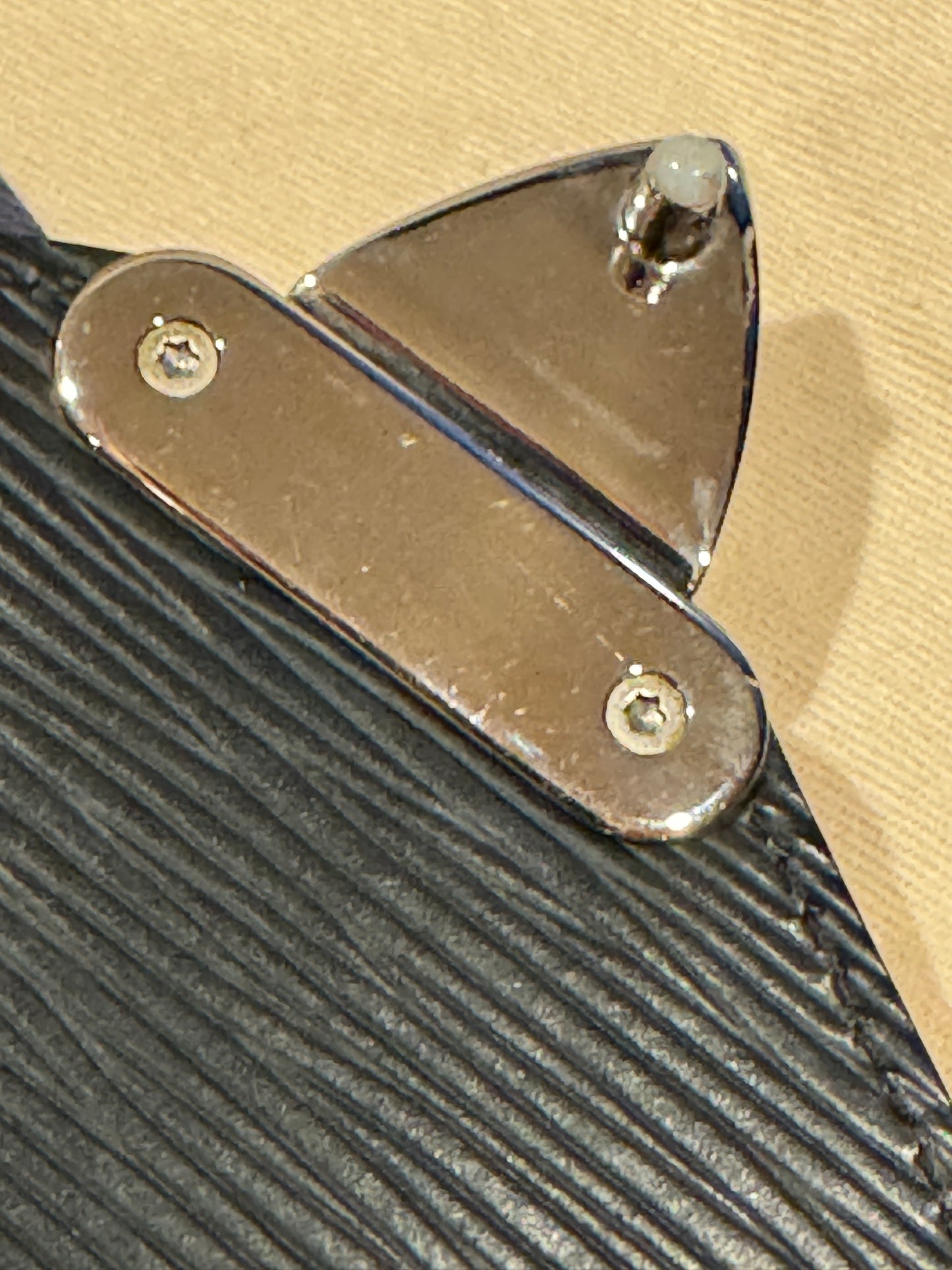 Louis Vuitton Epi Leather Pochette Sellier Dragonne Black Clutch