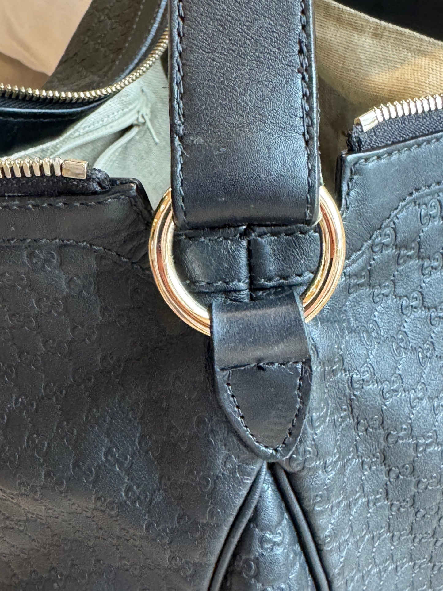 GUCCI Bree Micro-Guccissima Signature Black Large Hobo