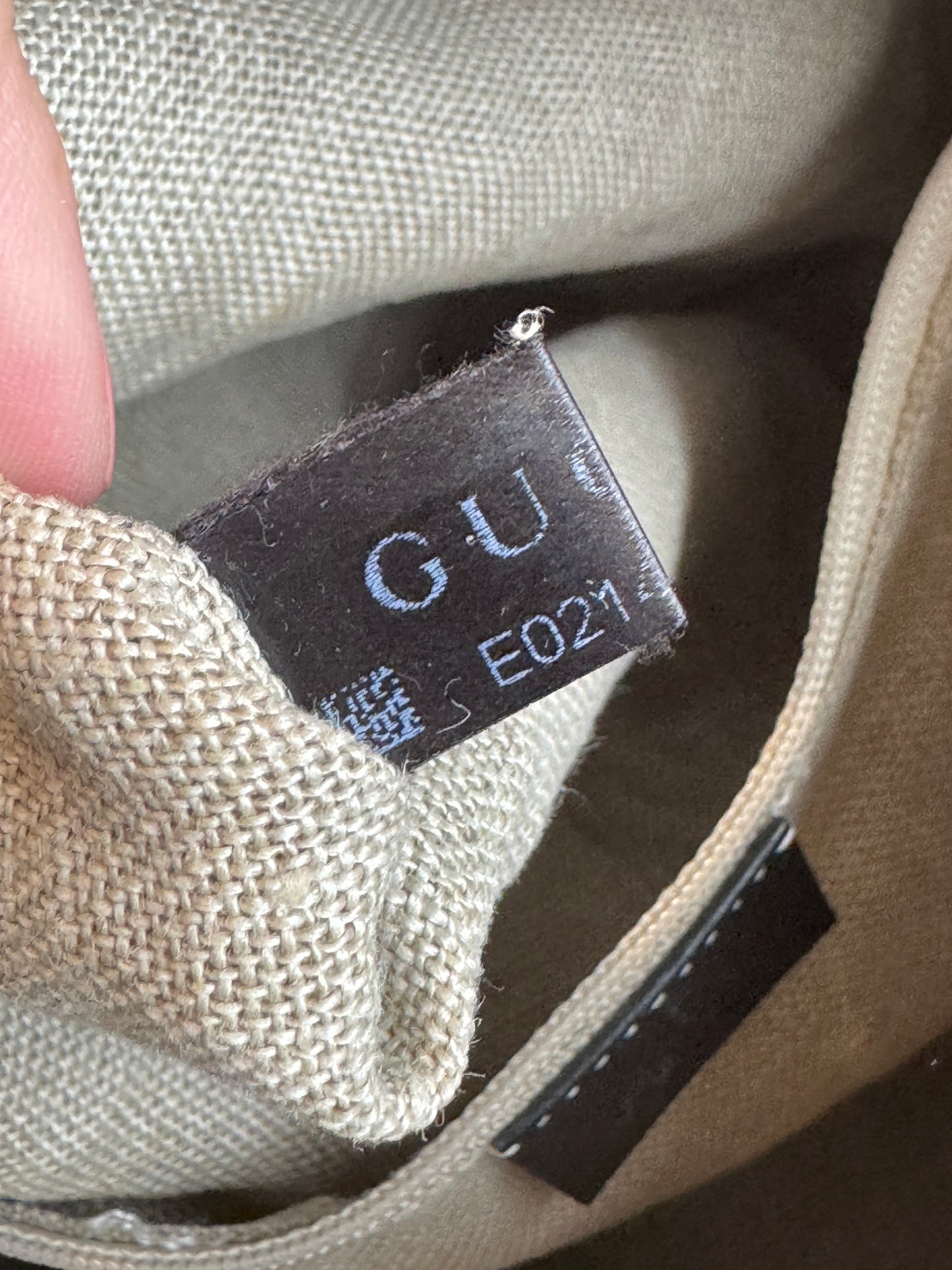 GUCCI Bree Micro-Guccissima Signature Black Large Hobo