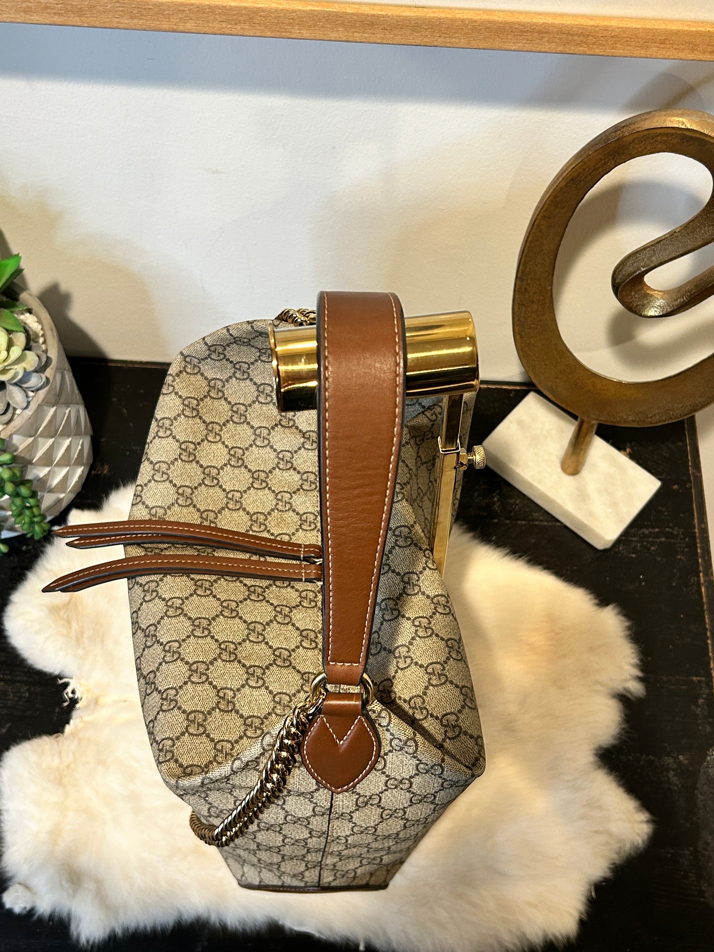 GUCCI GG Supreme Linea Chain Hobo Handbag