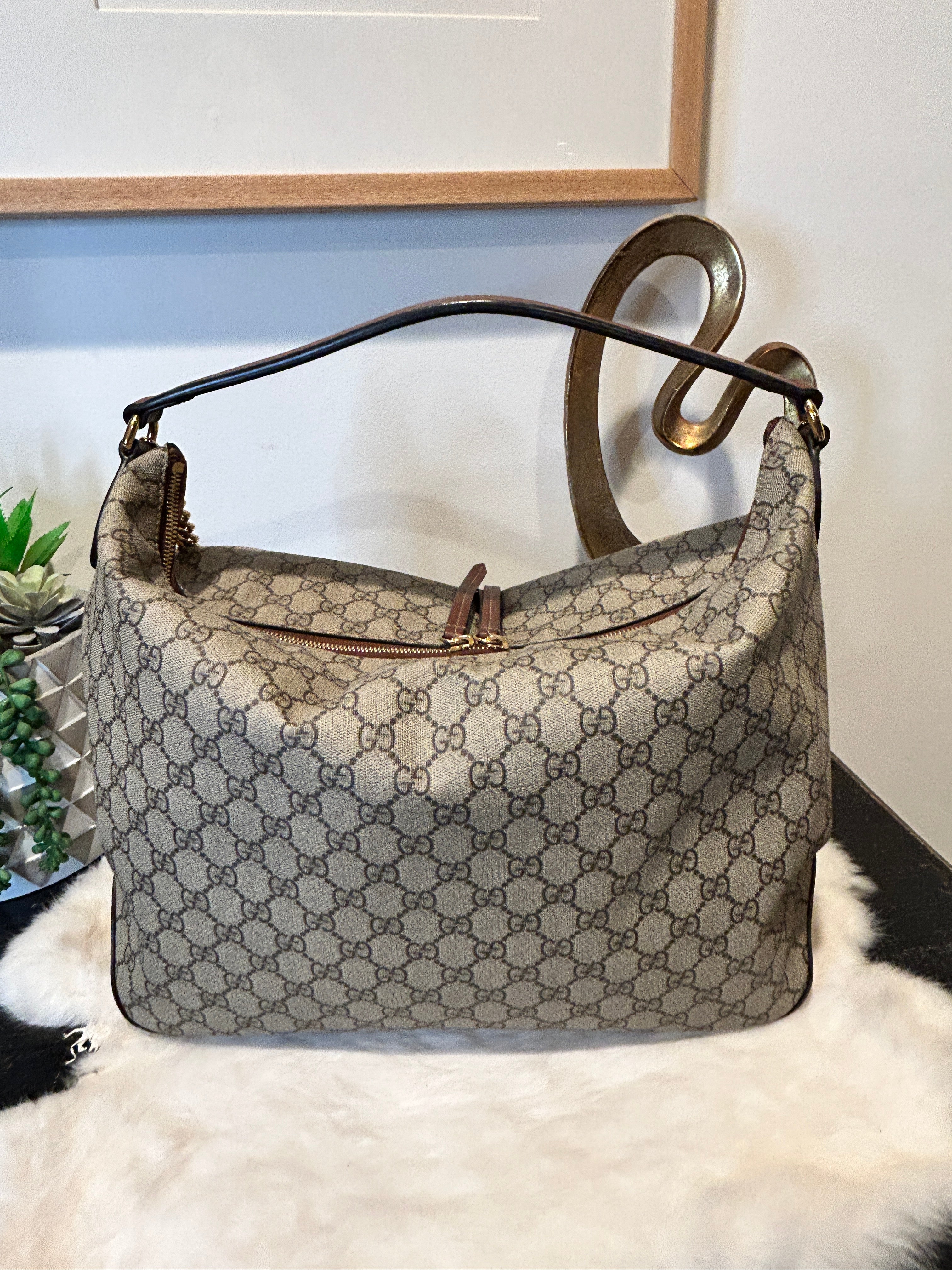 Gucci supreme canvas hobo best sale