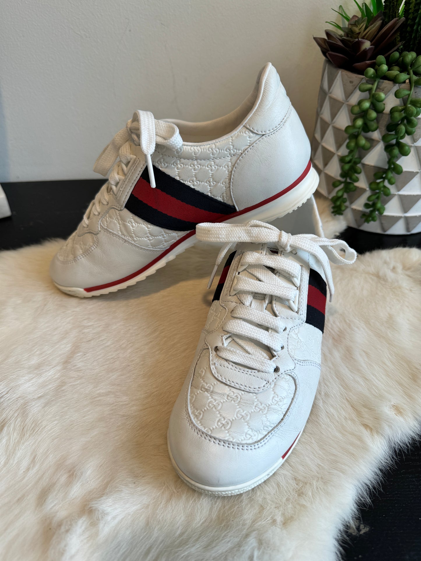 GUCCI MicroGuccissima Embossed Sneakers 36EU