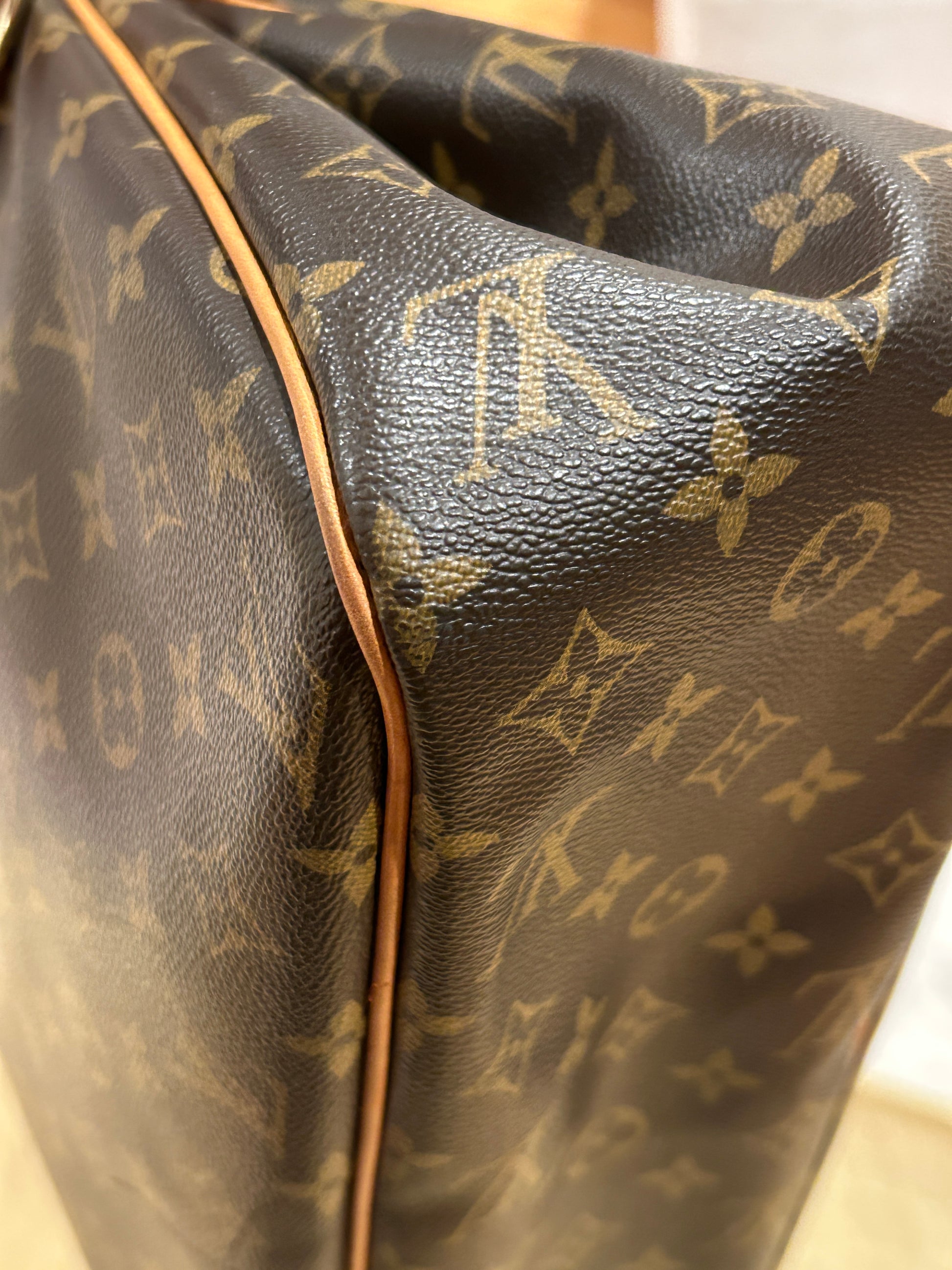 Louis Vuitton Batignolles Horizontal MM Monogram – Ascherman Home