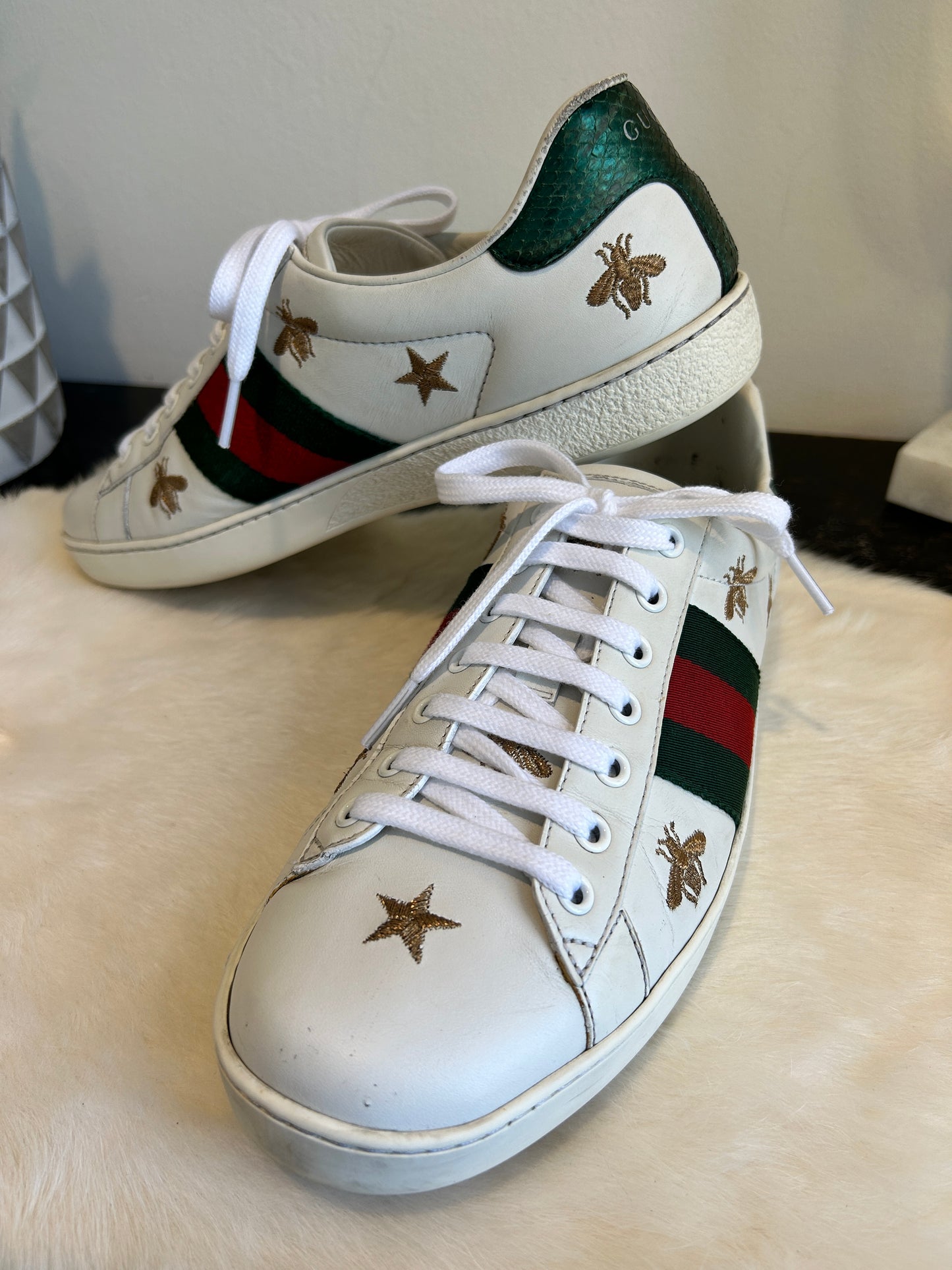 GUCCI Ace Gold Metallic Bee's Sneakers Mens 7.5EU (40.5EU Womens)