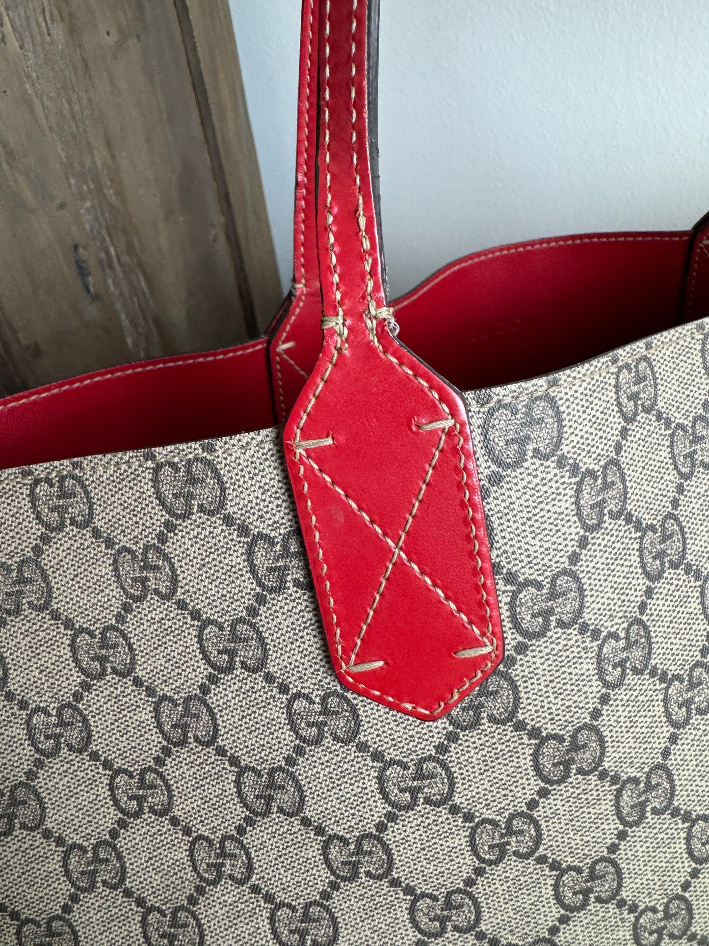 GUCCI Turnaround Supreme Canvas Reversible Tote Large Red