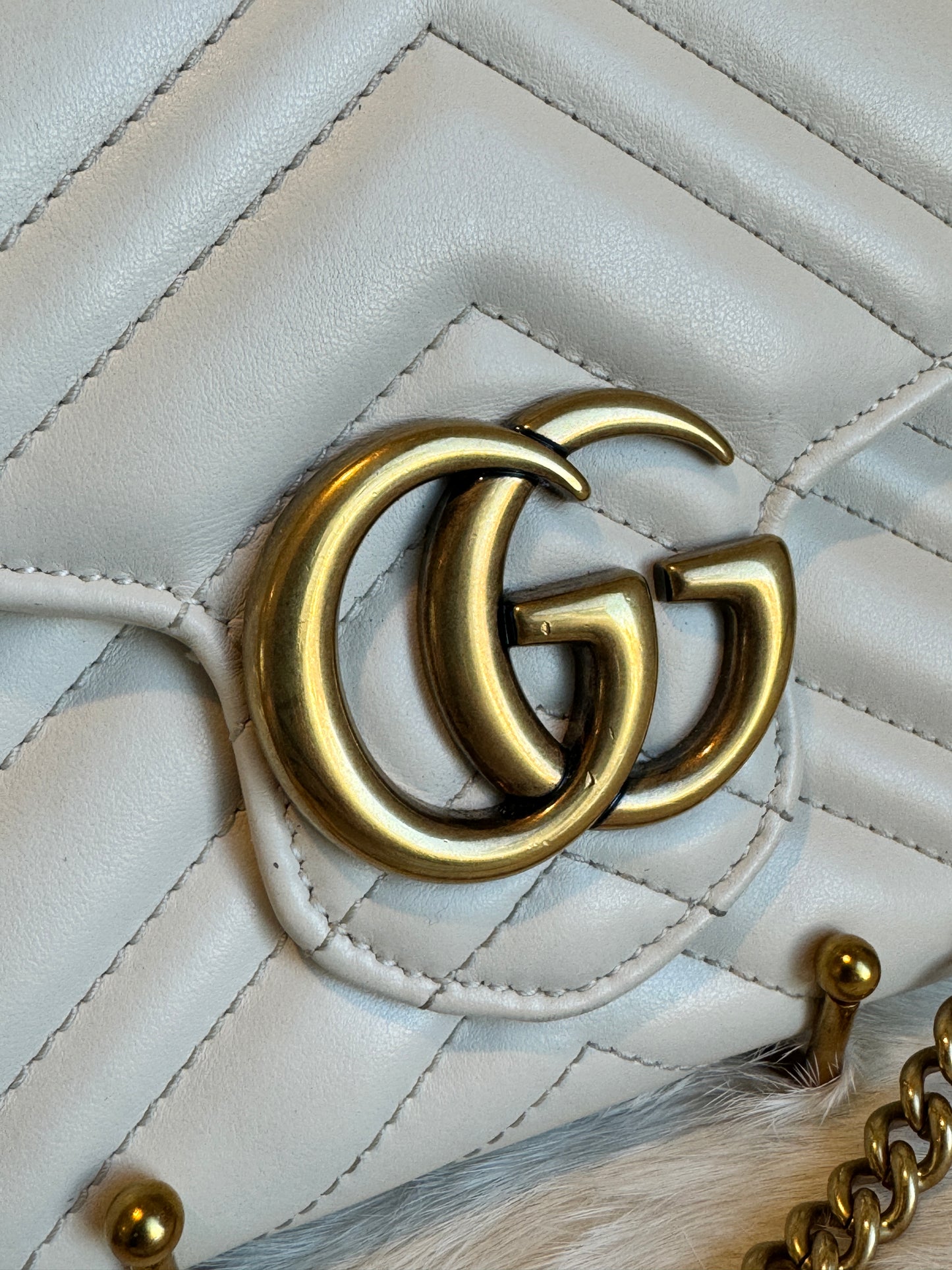 GUCCI Ivory Leather GG Marmont Mini WOC