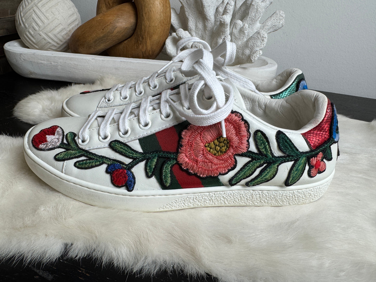 GUCCI Ace Flowers Sneakers 36.5EU