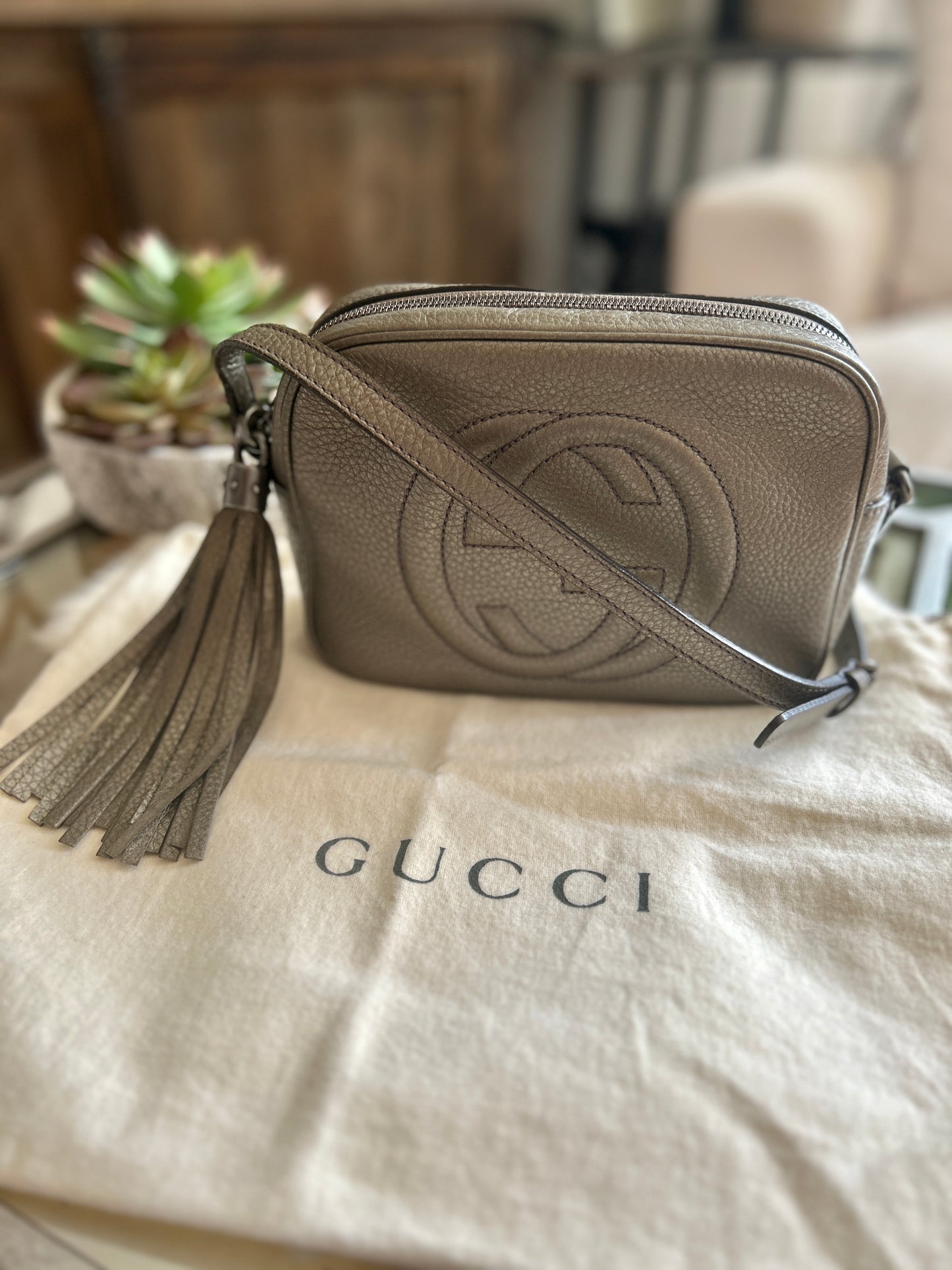 Gucci Metallic Leather Soho Disco Bag – Ascherman Home