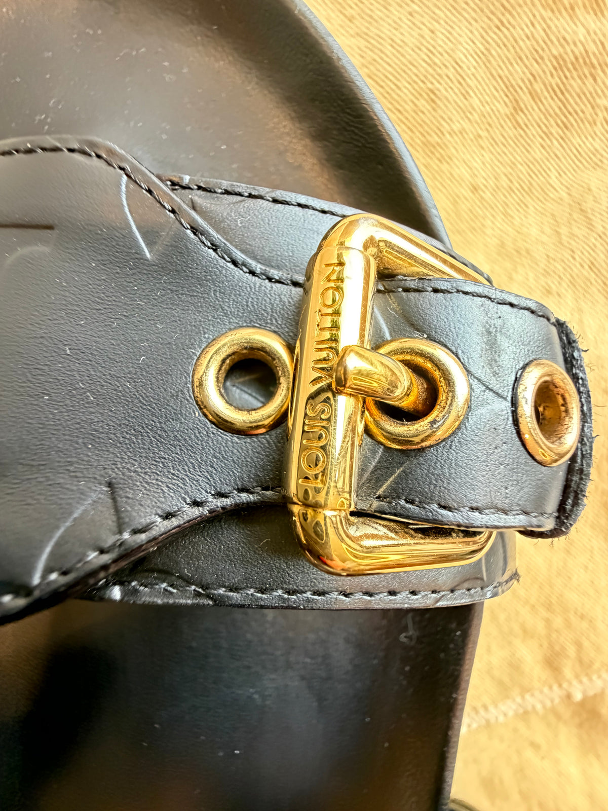 Louis Vuitton Bom Dia Flat Mule Black Empreinte 39.5