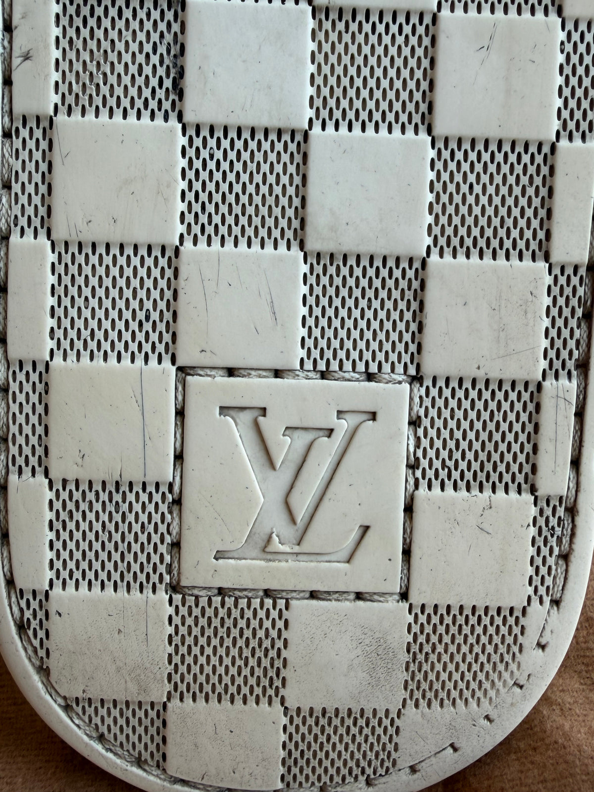 Louis Vuitton Damier Azur Cream Logo Thong Flip-Flop Sandals Men’s 5 / Women’s 7