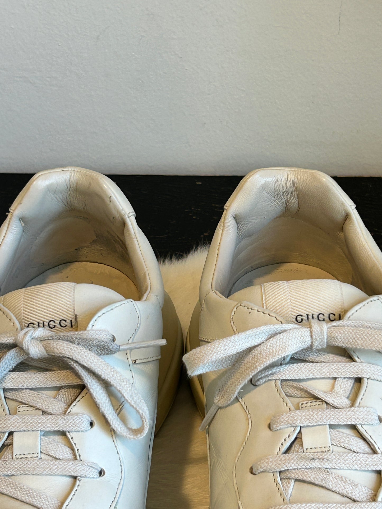 GUCCI Rhyton Ivory Sneakers Mens 10.5EU