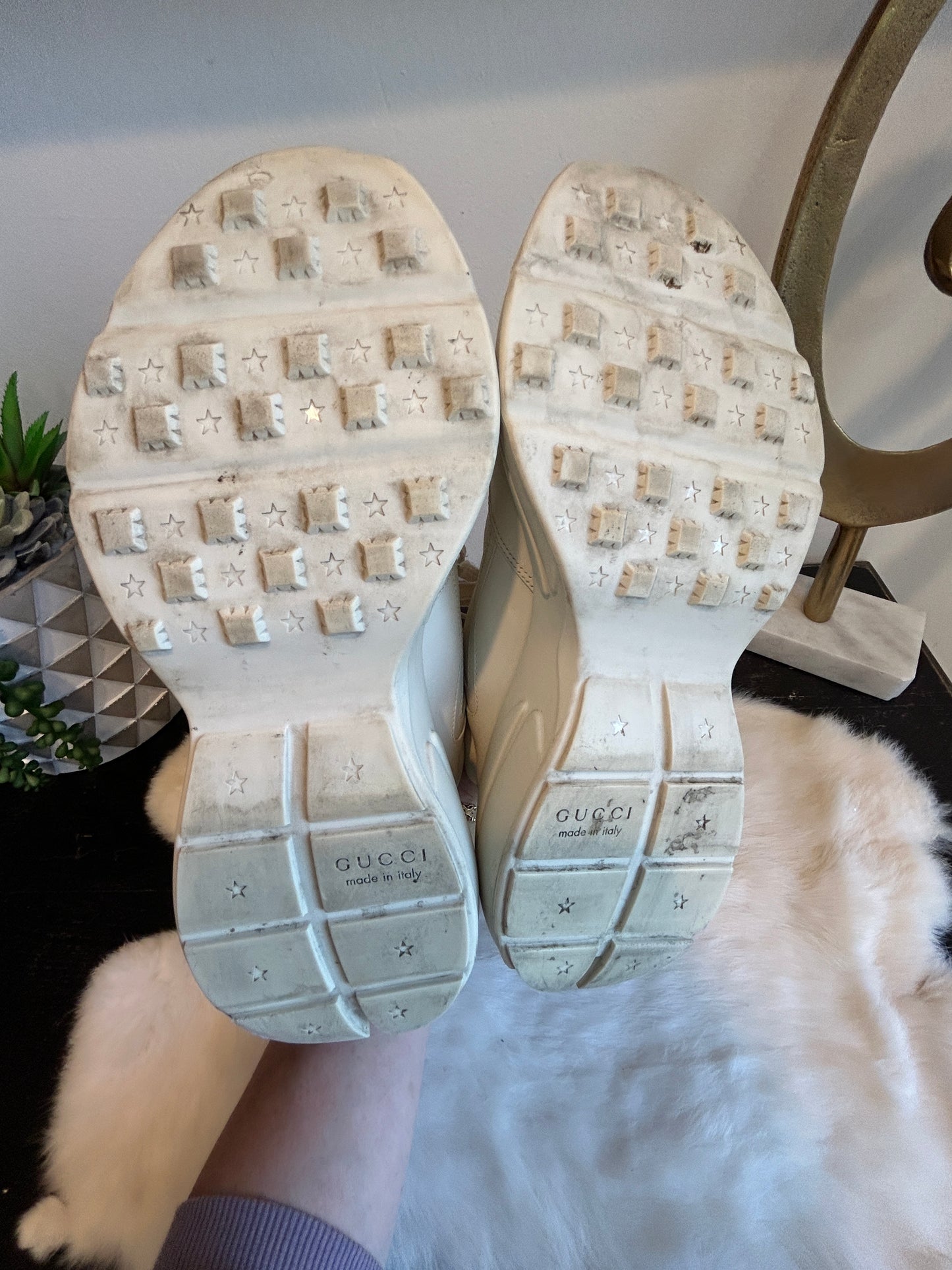 GUCCI Rhyton Ivory Sneakers Mens 10.5EU