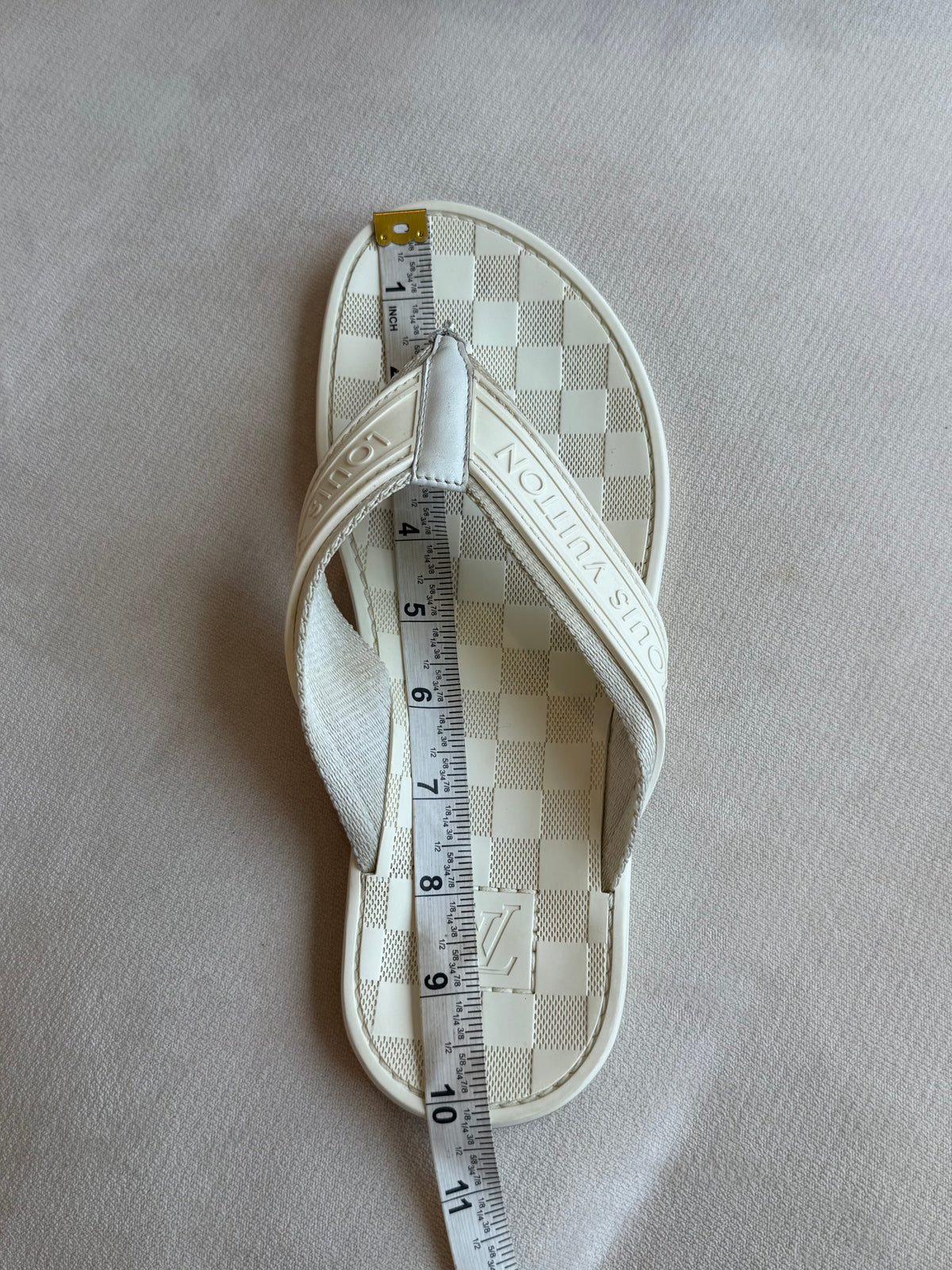 Louis Vuitton Damier Azur Cream Logo Thong Flip-Flop Sandals Men’s 5 / Women’s 7