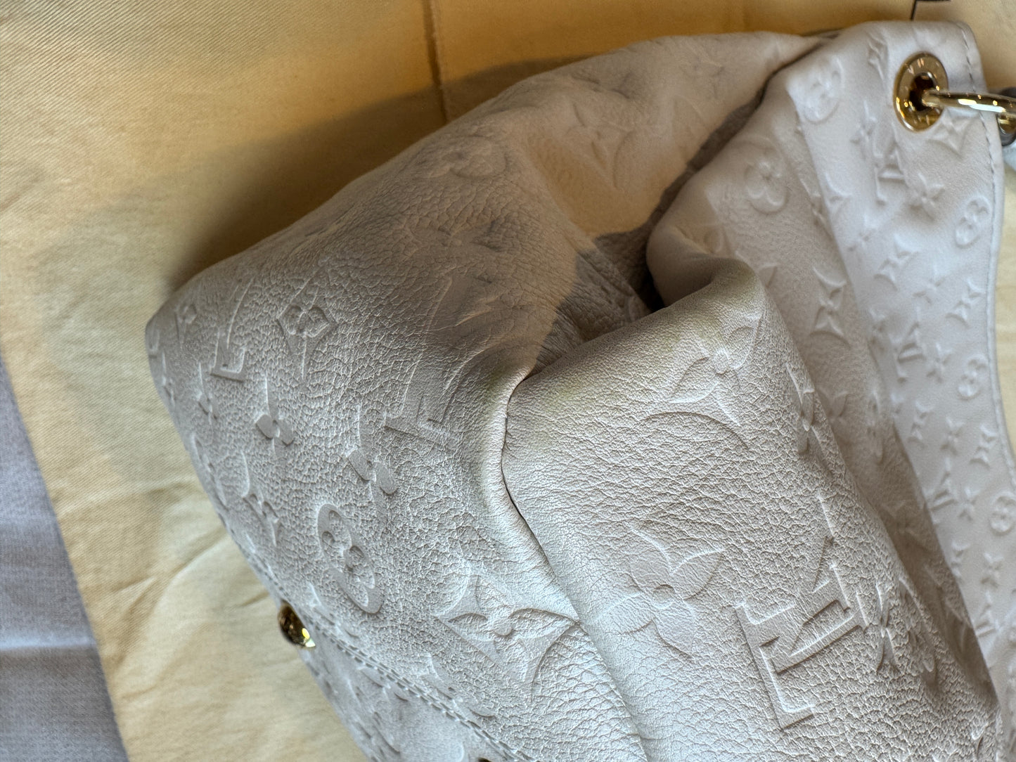 Louis Vuitton Empreinte Artsy Blanc / Ivory