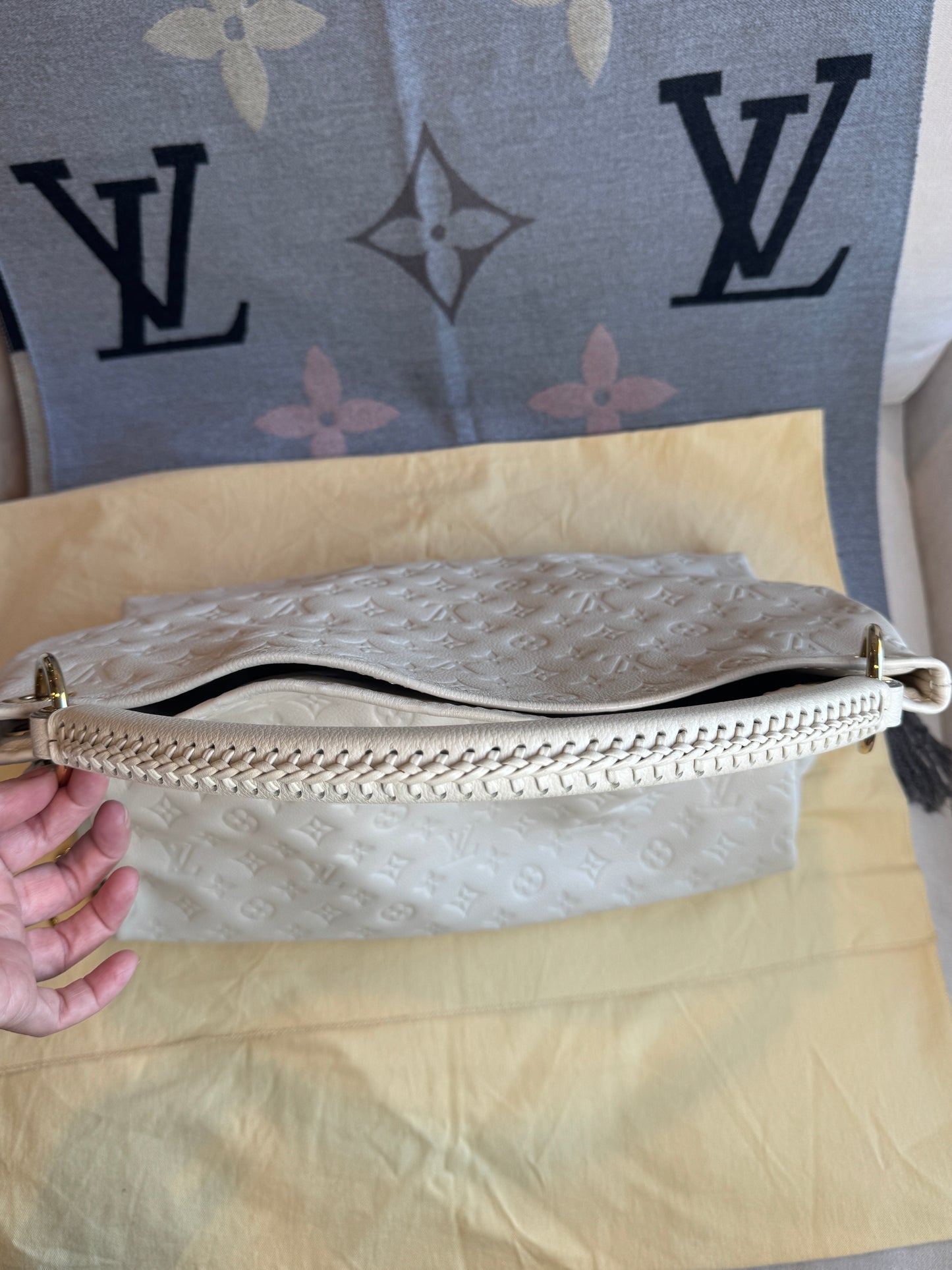 Louis Vuitton Empreinte Artsy Blanc / Ivory