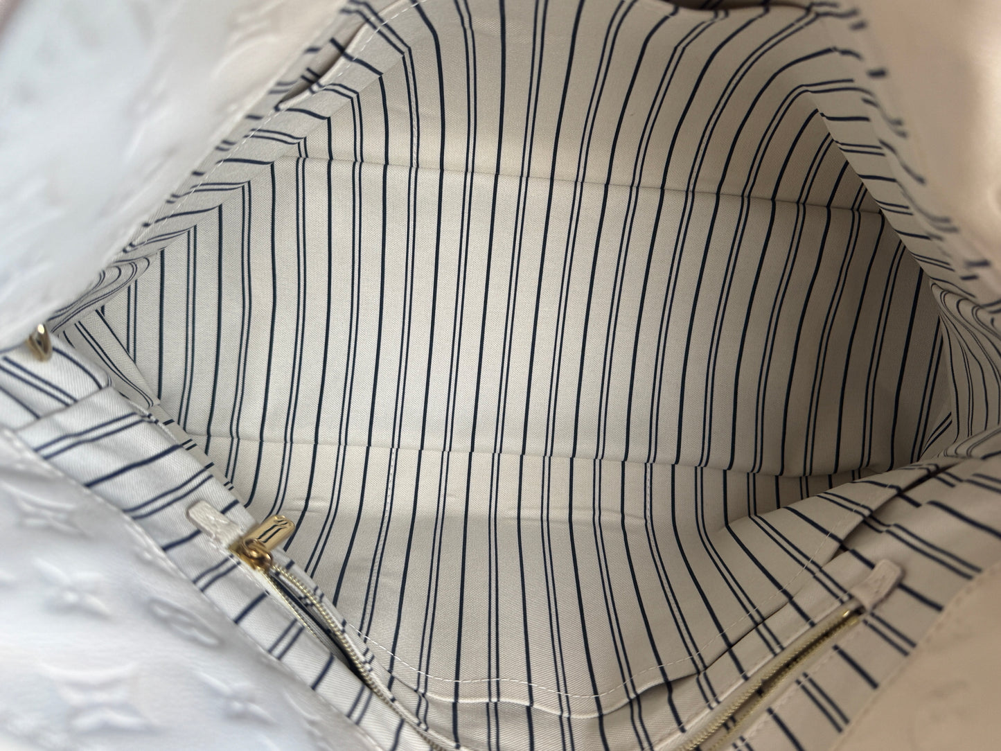 Louis Vuitton Empreinte Artsy Blanc / Ivory