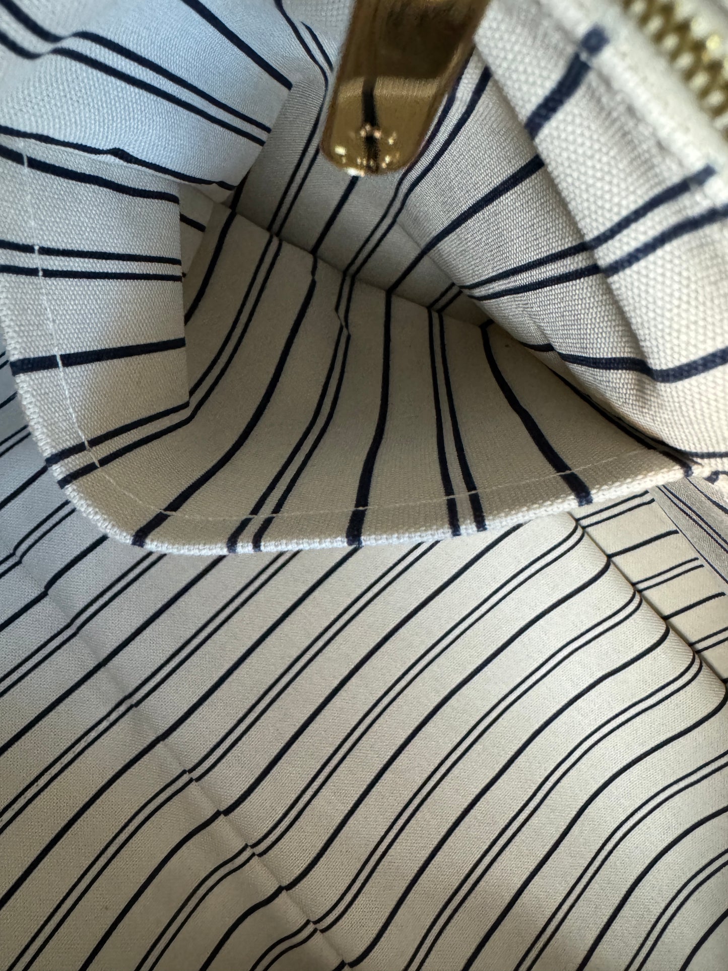 Louis Vuitton Empreinte Artsy Blanc / Ivory