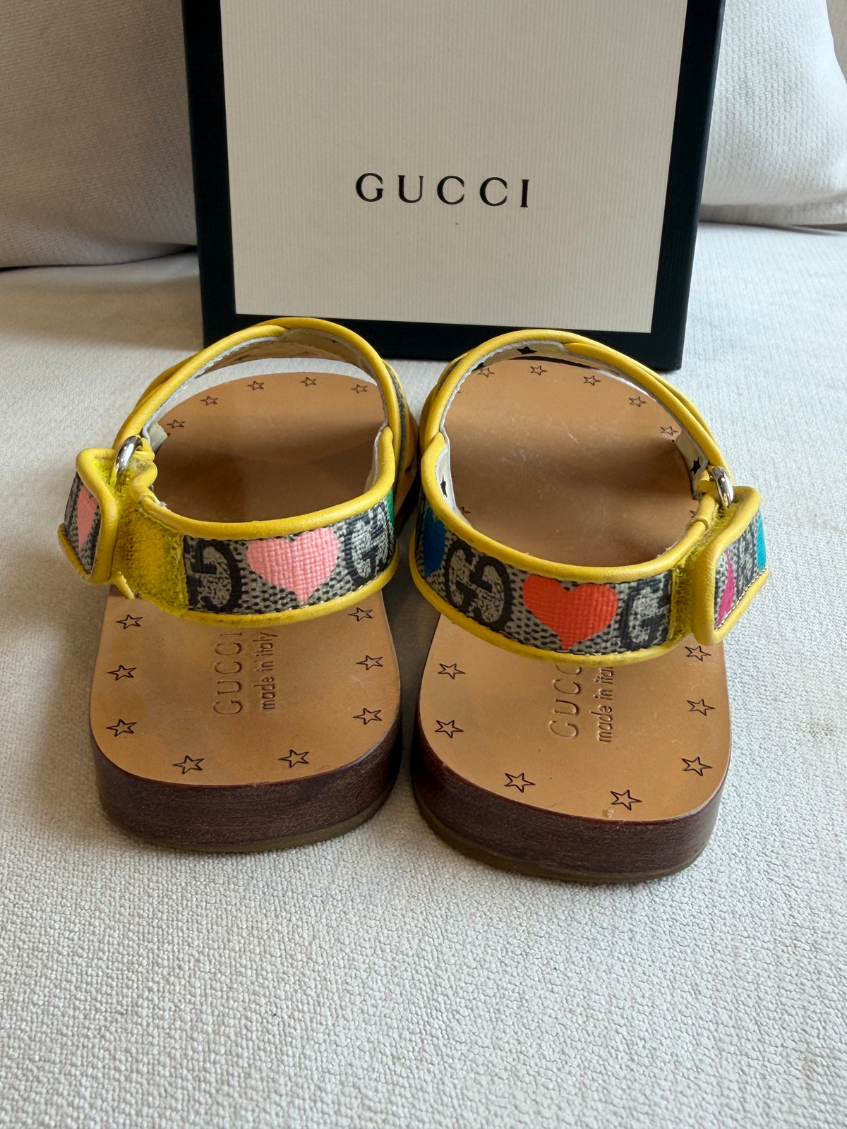 GUCCI Kids Supreme Canvas Hearts Multicolor Sandals 26EU
