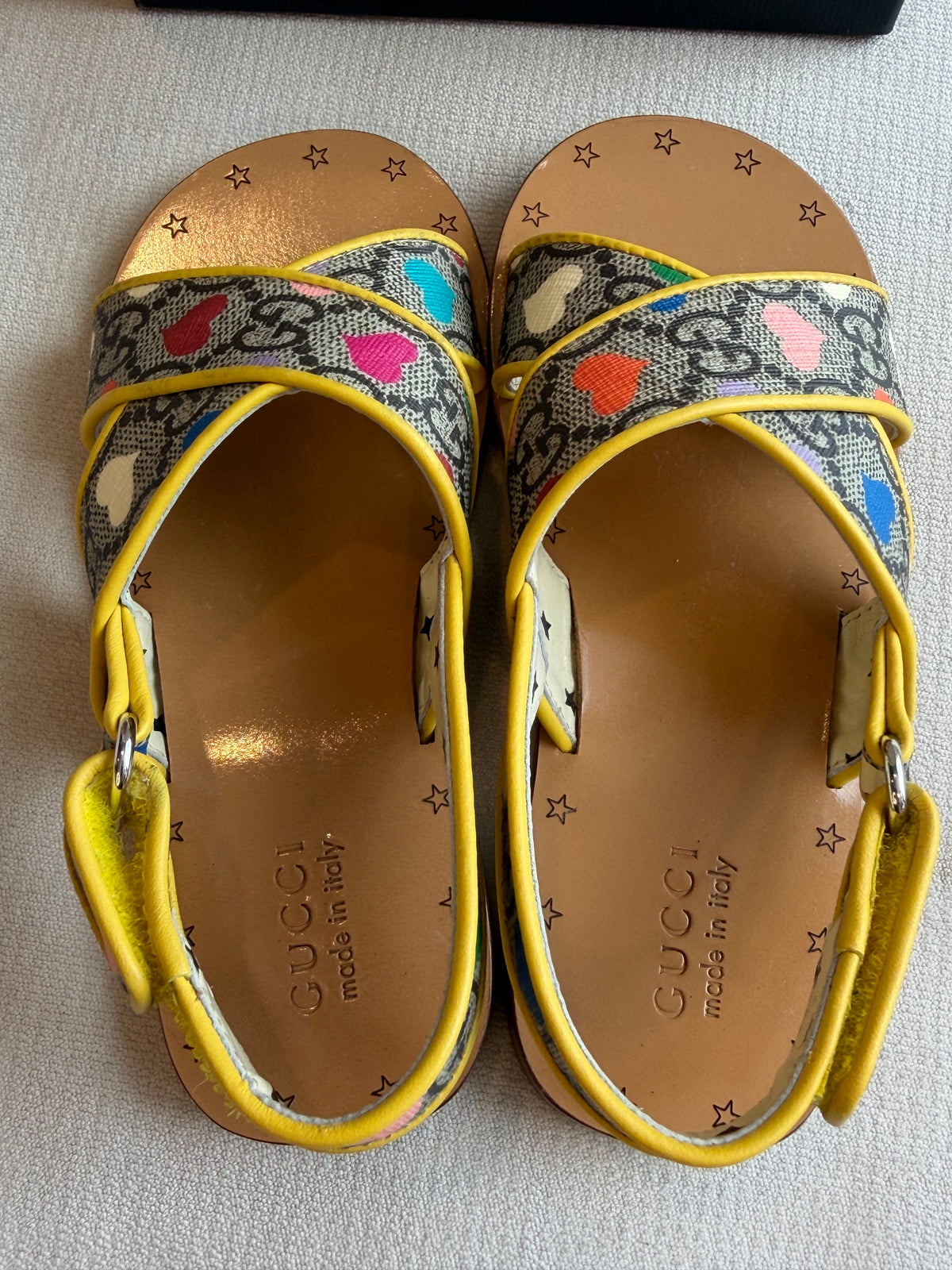 GUCCI Kids Supreme Canvas Hearts Multicolor Sandals 26EU