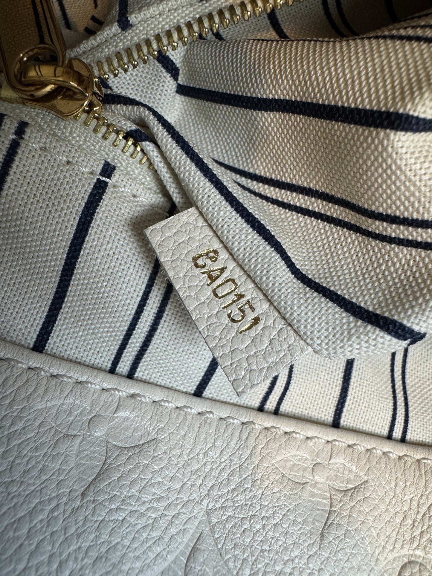 Louis Vuitton Empreinte Artsy Blanc / Ivory