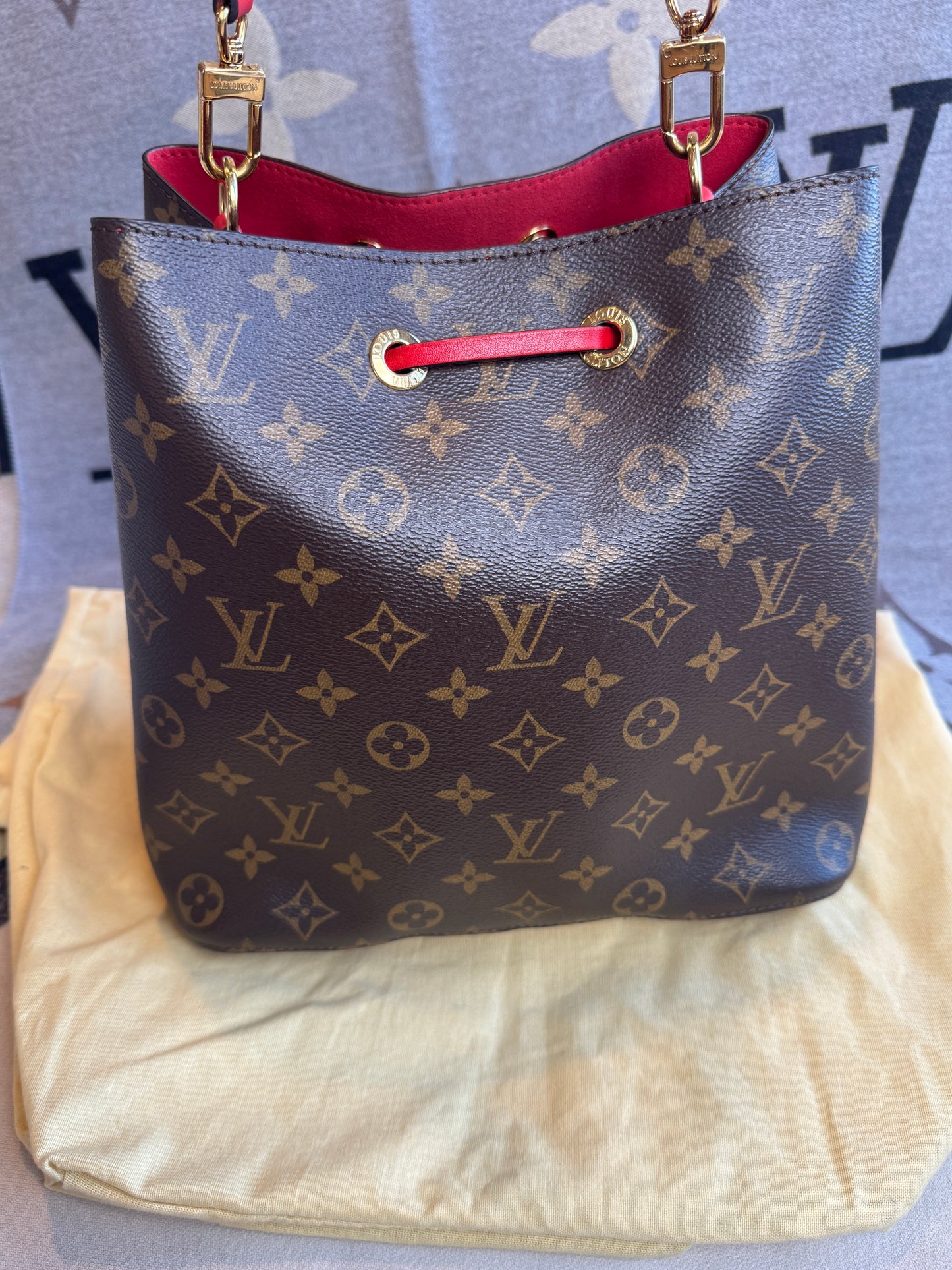 Louis Vuitton Monogram Neonoe MM Red 2-Way Handbag