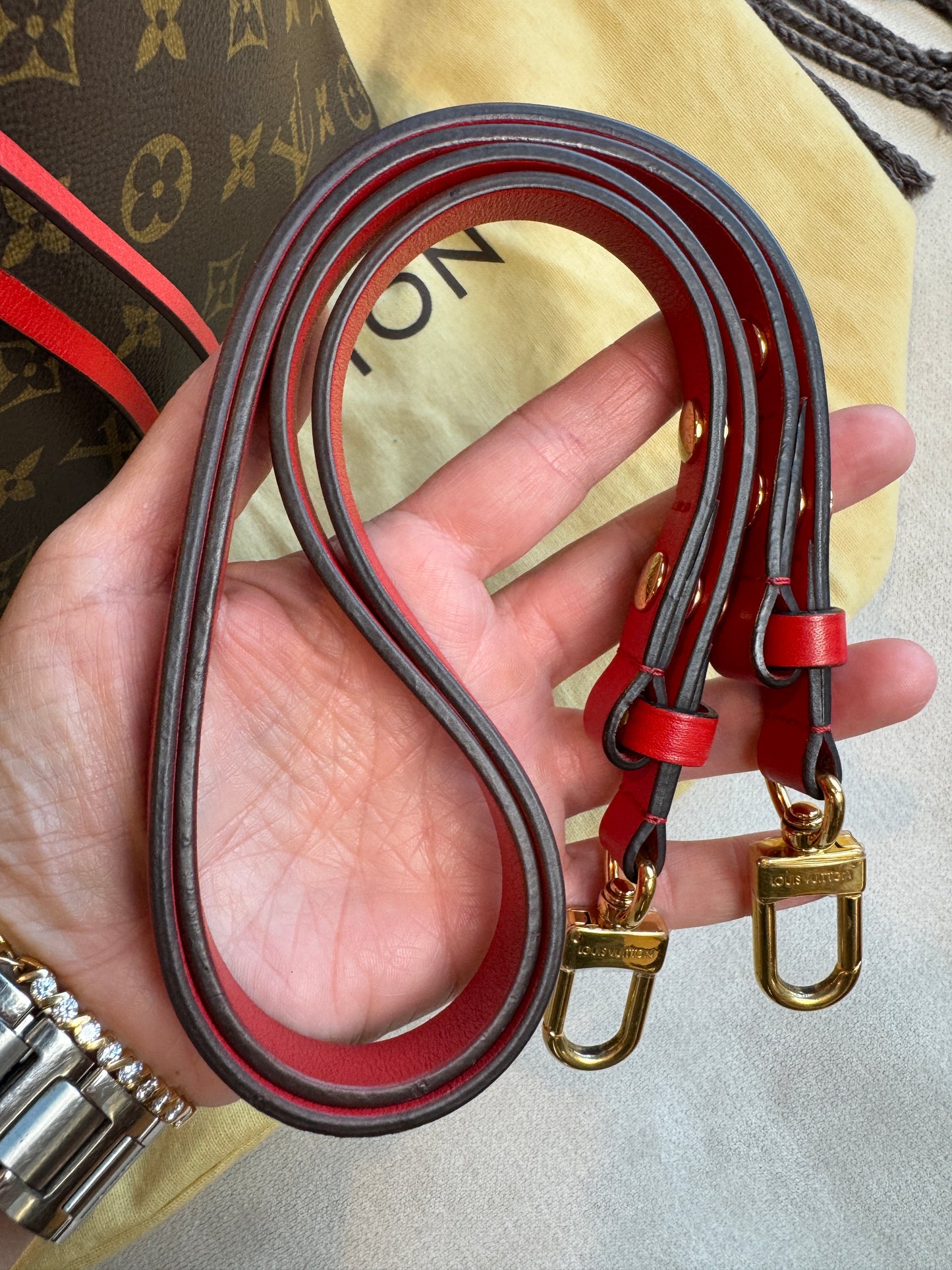 Louis Vuitton Monogram Neonoe MM Red 2-Way Handbag