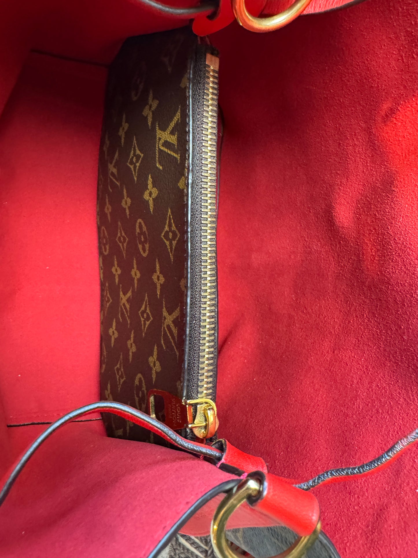 Louis Vuitton Monogram Neonoe MM Red 2-Way Handbag
