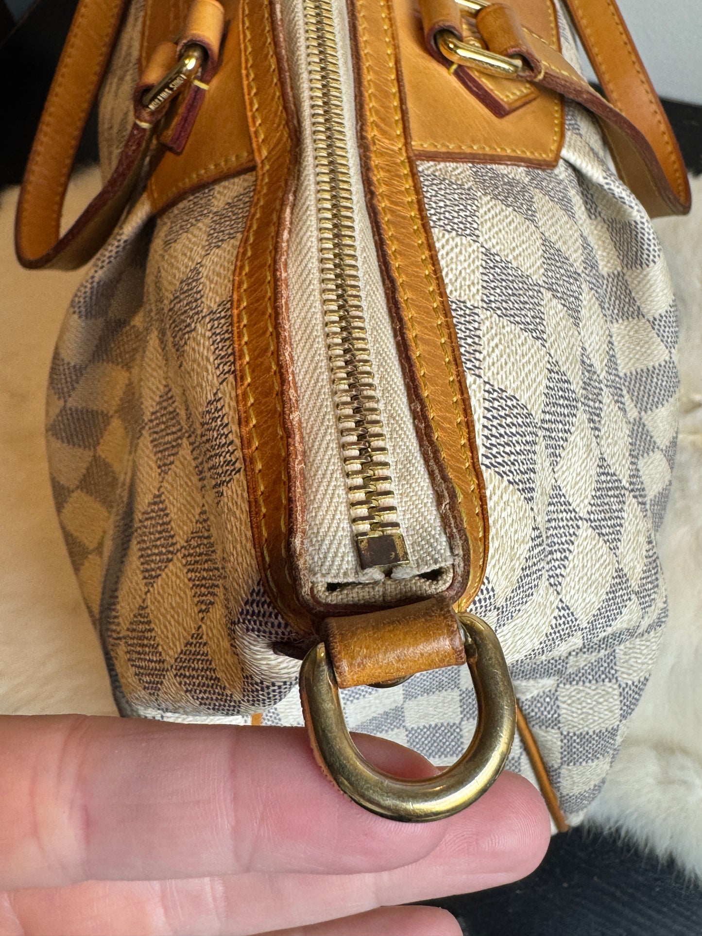 Louis Vuitton Damier Azur Siracusa MM