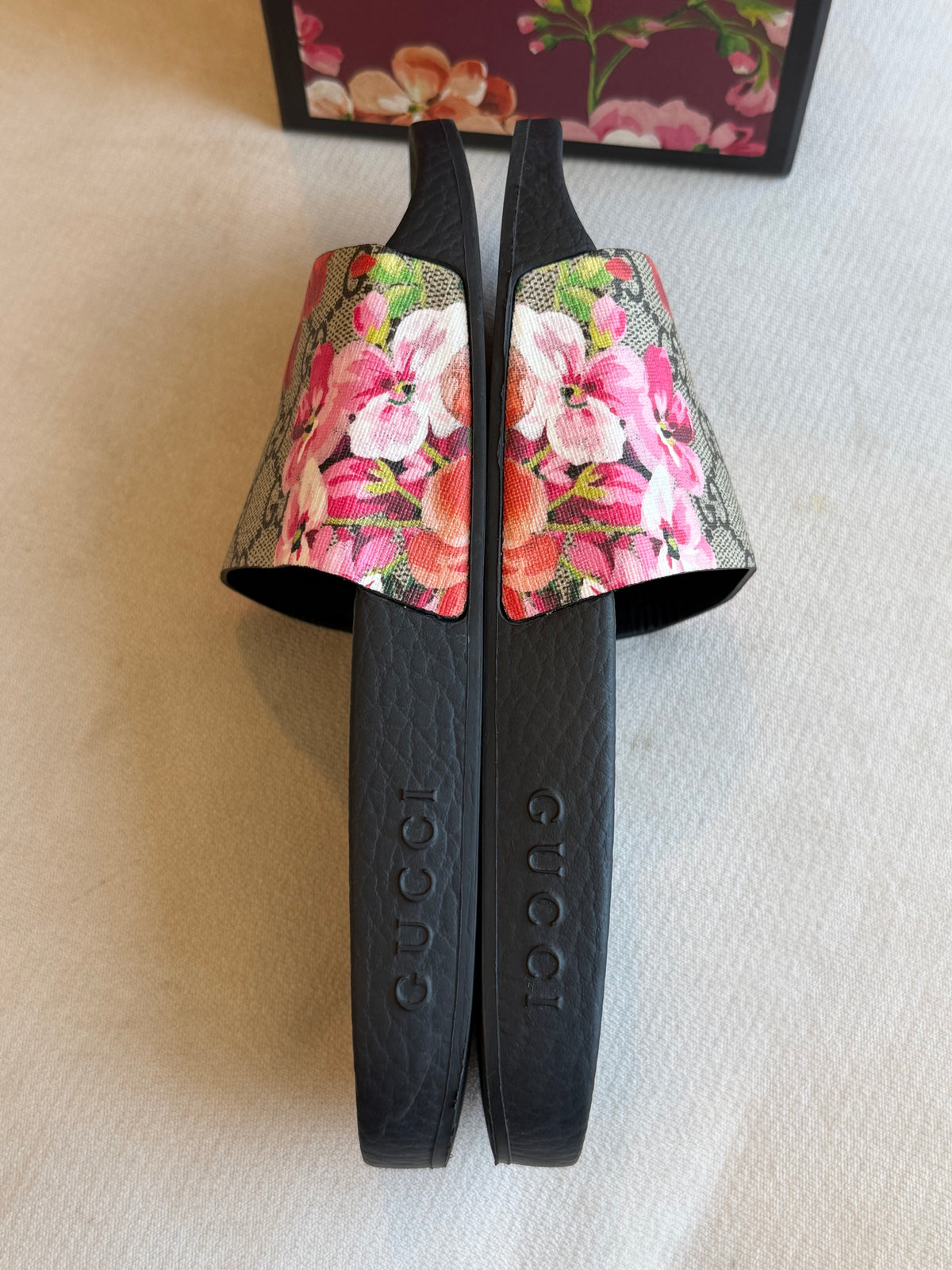 GUCCI Supreme Canvas Blooms Womens Slides 35EU