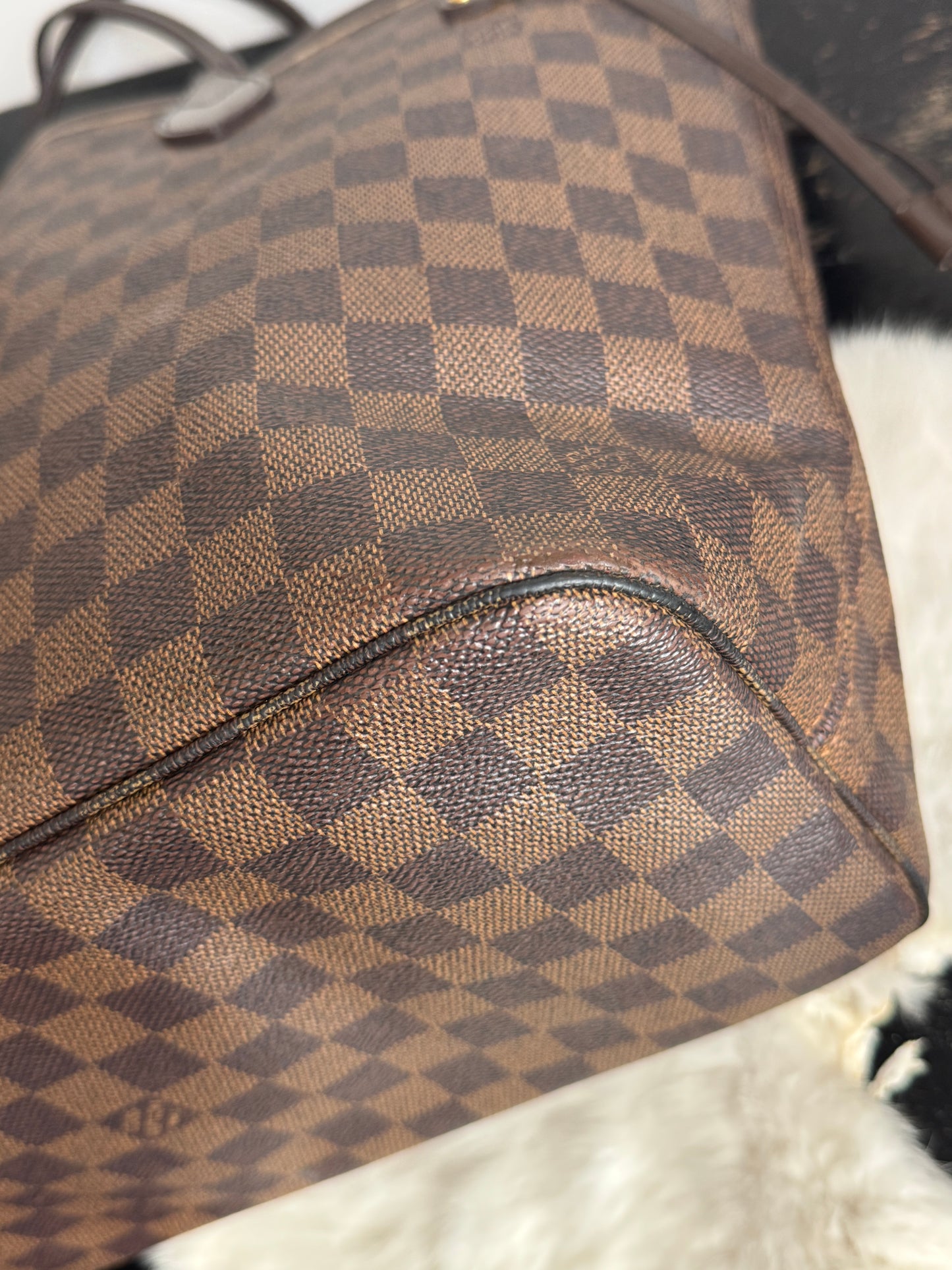 Louis Vuitton Neverfull MM Damier Ebene Cherry