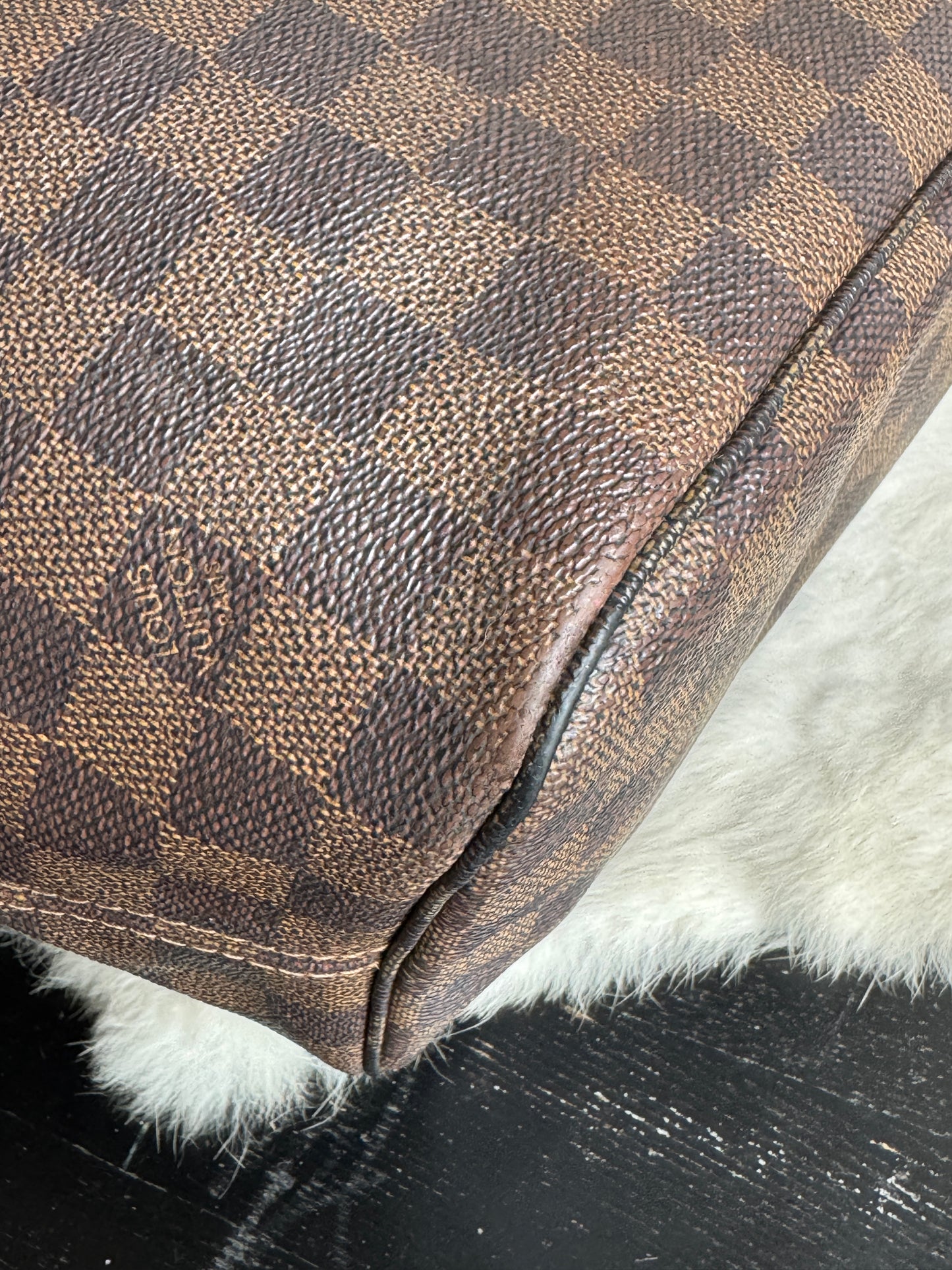 Louis Vuitton Neverfull MM Damier Ebene Cherry