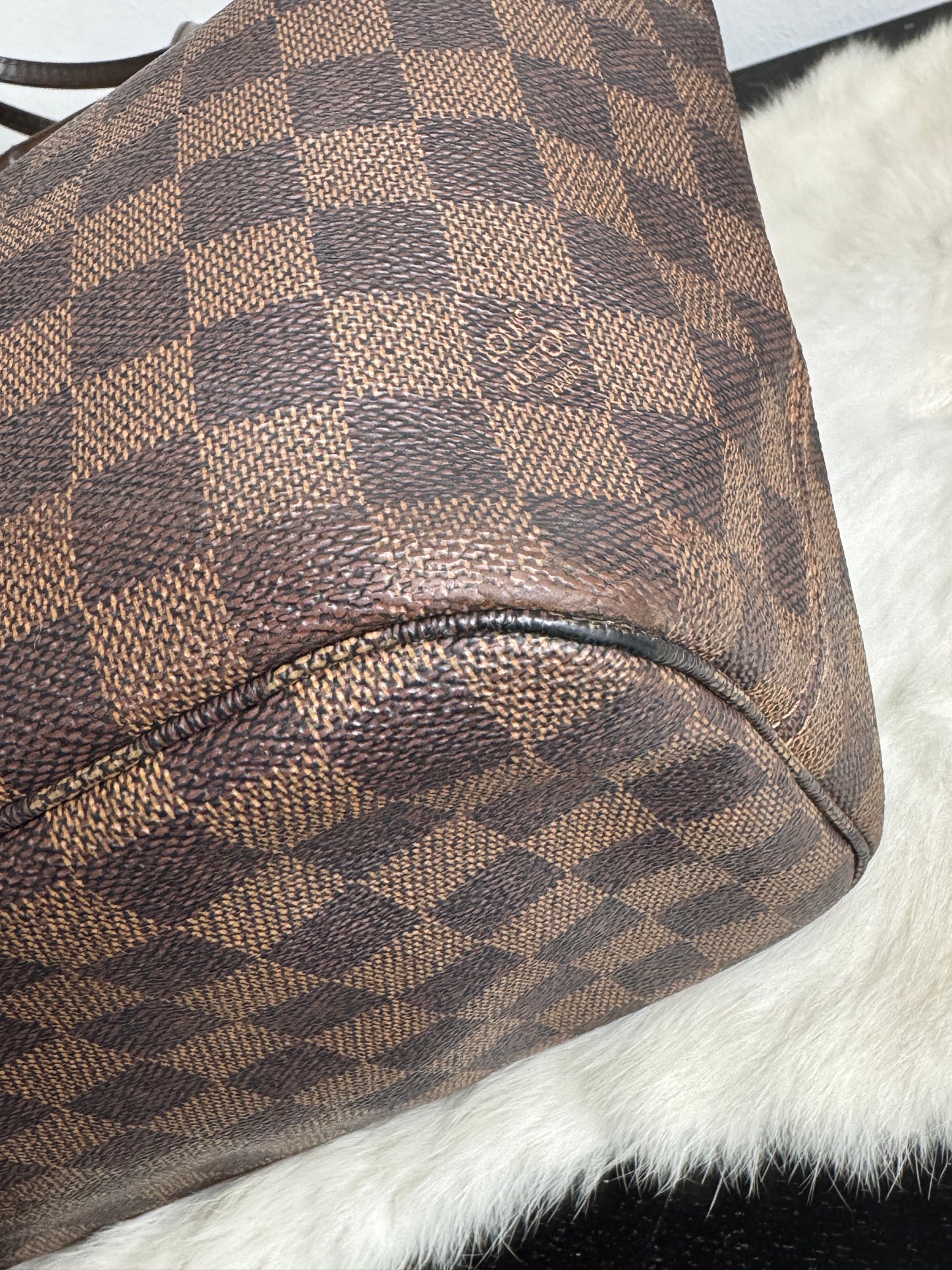 Louis Vuitton Neverfull MM Damier Ebene Cherry