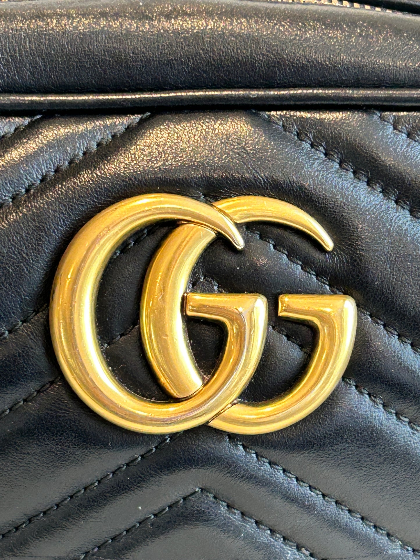 GUCCI Black Leather GG Marmont Small Camera Bag