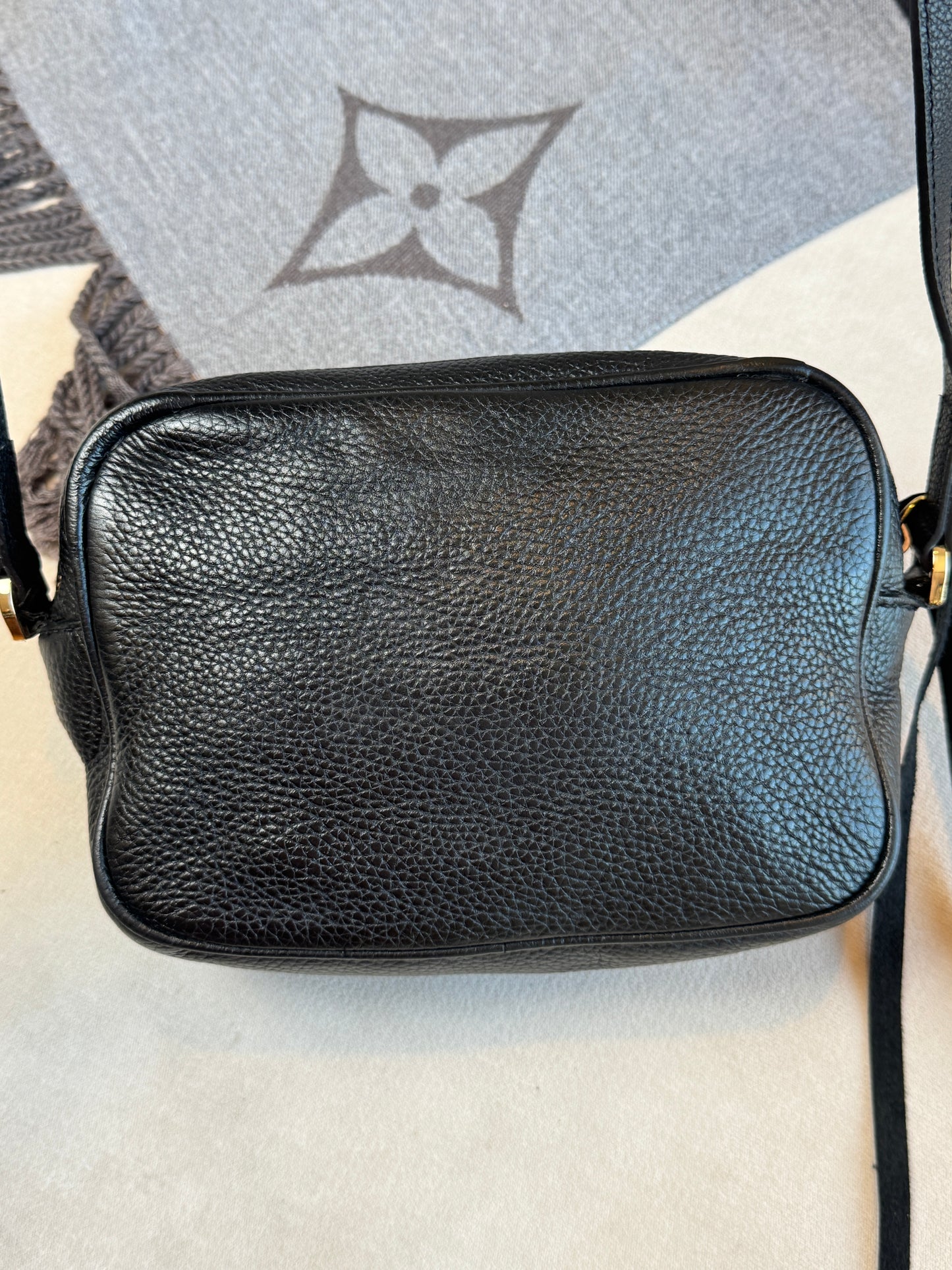 GUCCI Soho Disco Black Pebbled Camera Bag