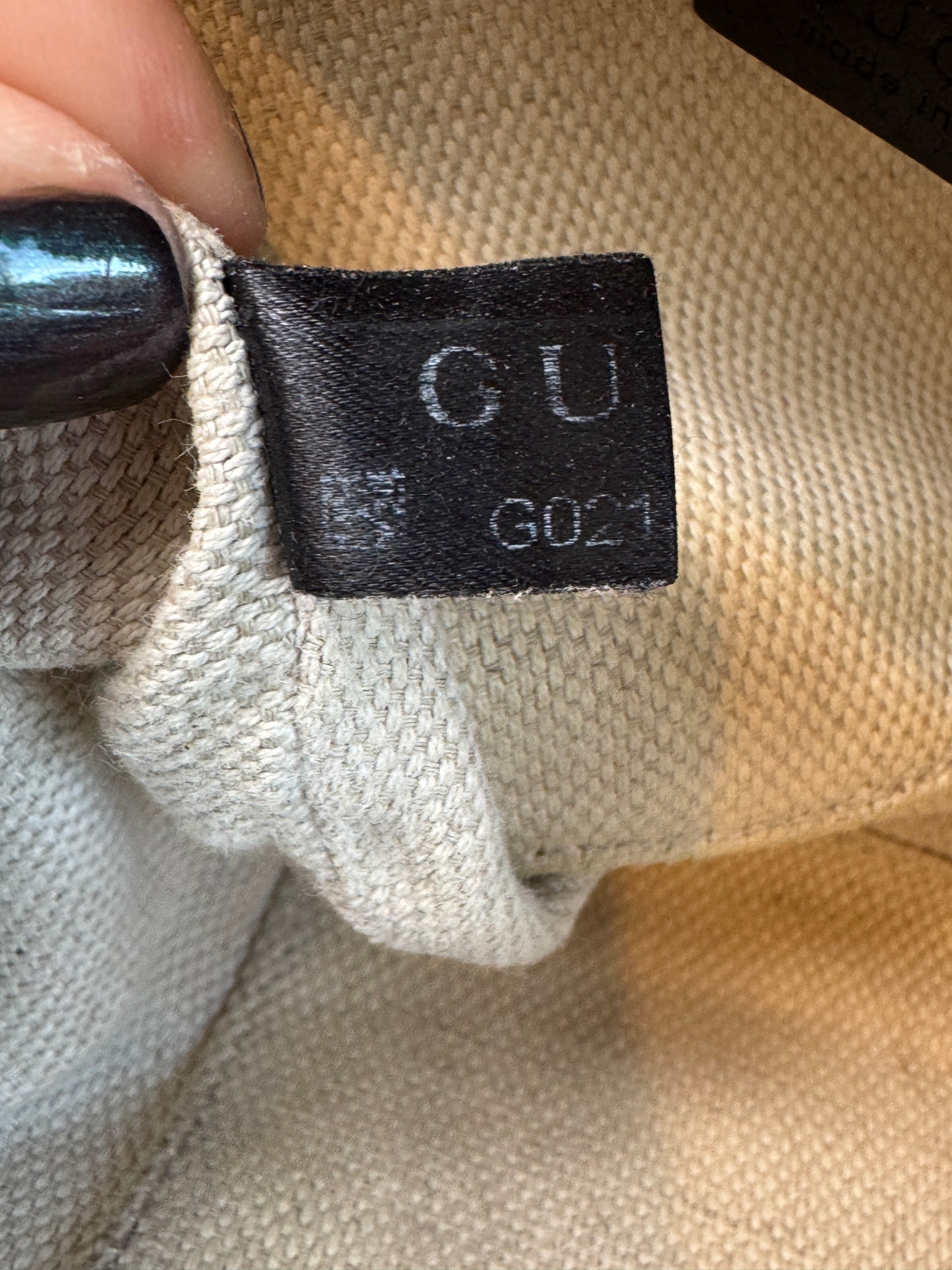 GUCCI Soho Disco Black Pebbled Camera Bag