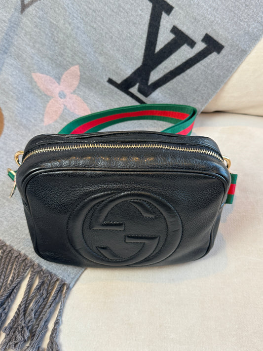 GUCCI Soho Disco Black Pebbled Camera Bum Bag