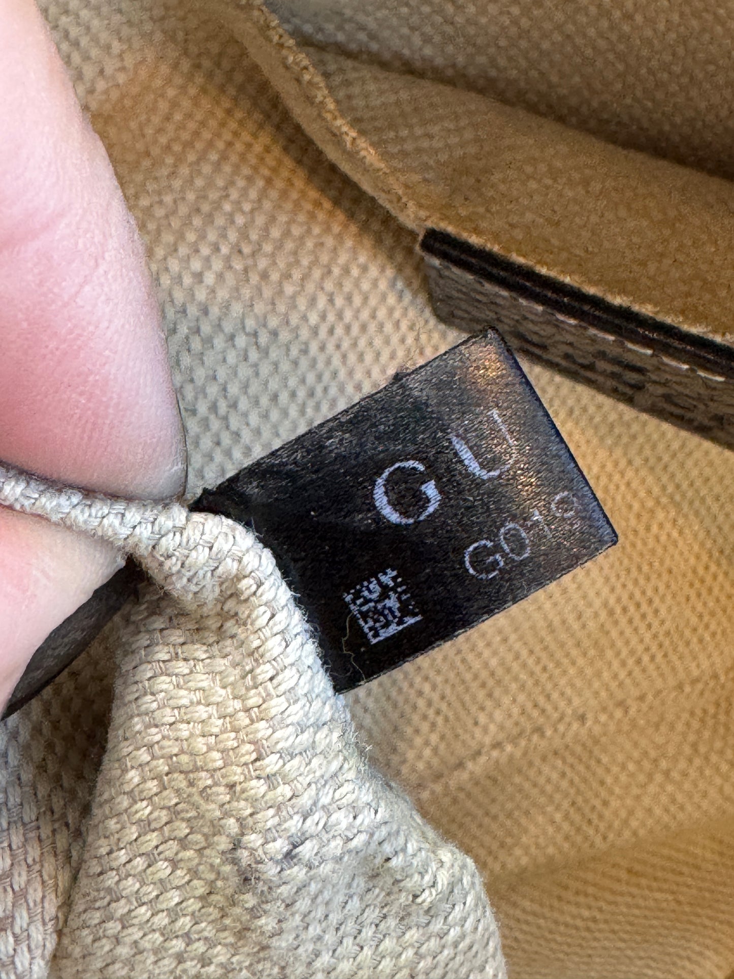 GUCCI Soho Disco Black Pebbled Camera Bum Bag