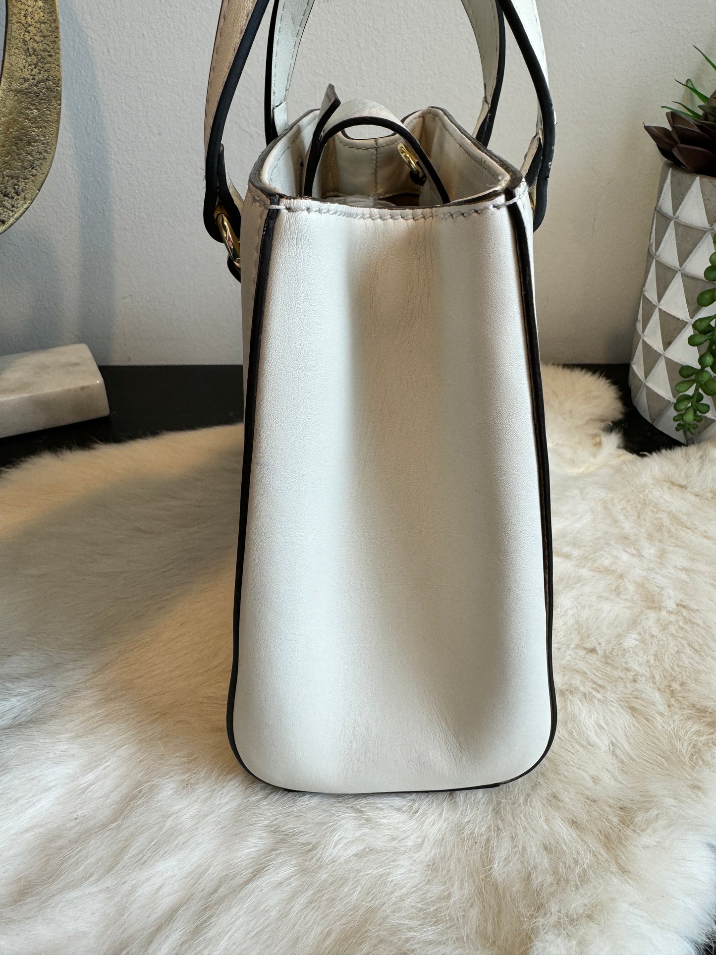 GUCCI Sylvie Mini Ivory 2-Way Handbag