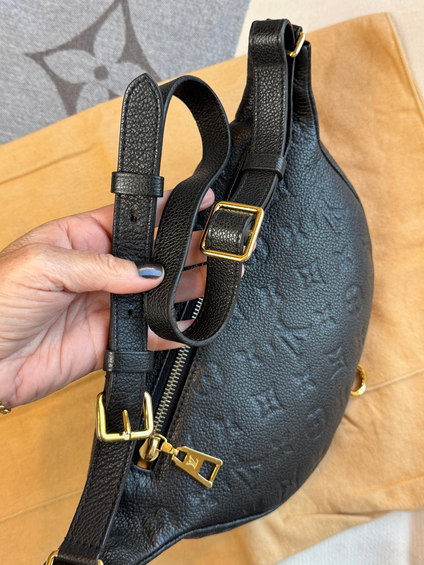 Louis Vuitton Empreinte Noir Original Bumbag