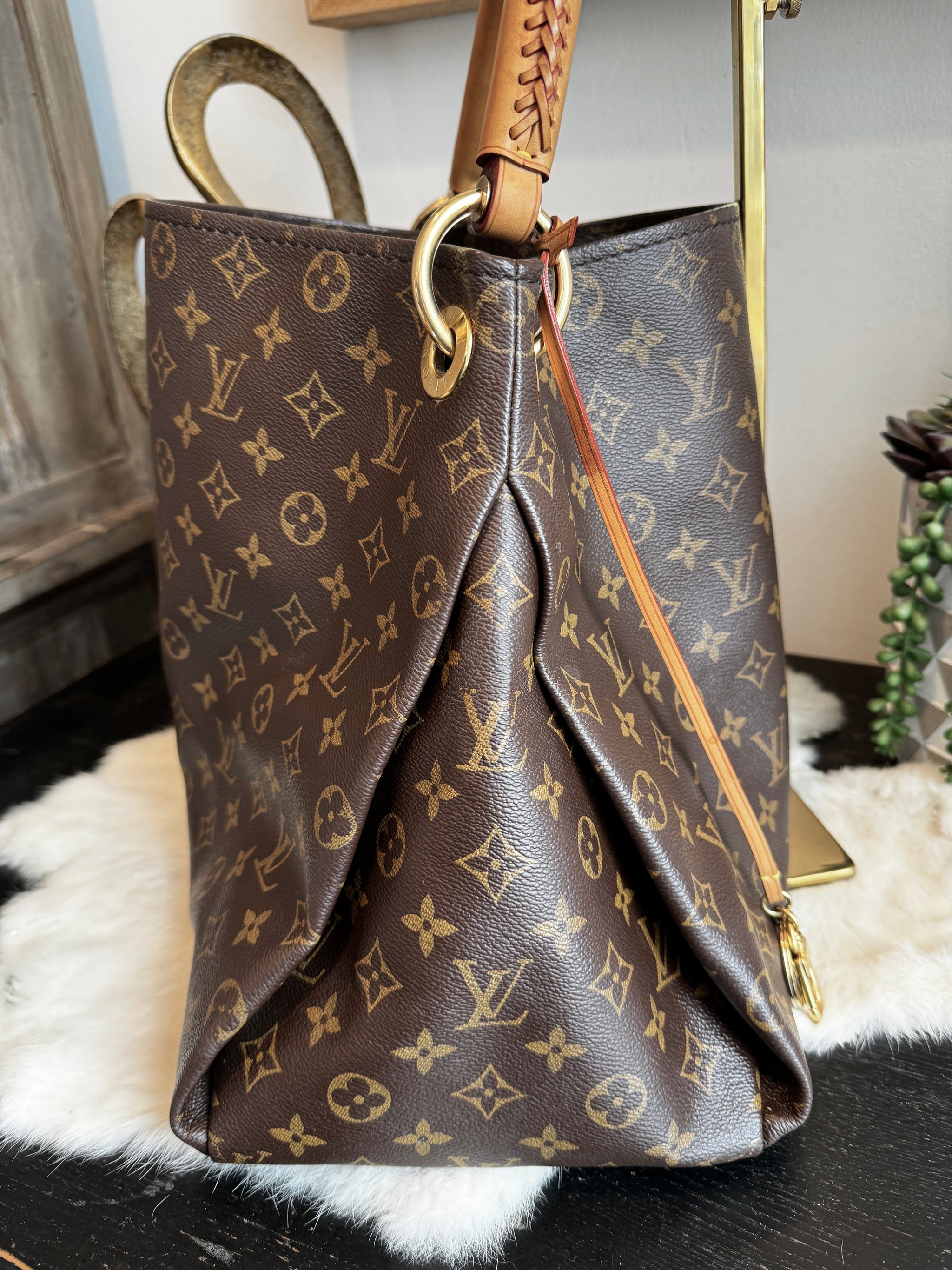 Louis Vuitton Artsy Gm Und Mm Unterschied Louis Vuitton Artsy MM Monogram – Ascherman Home