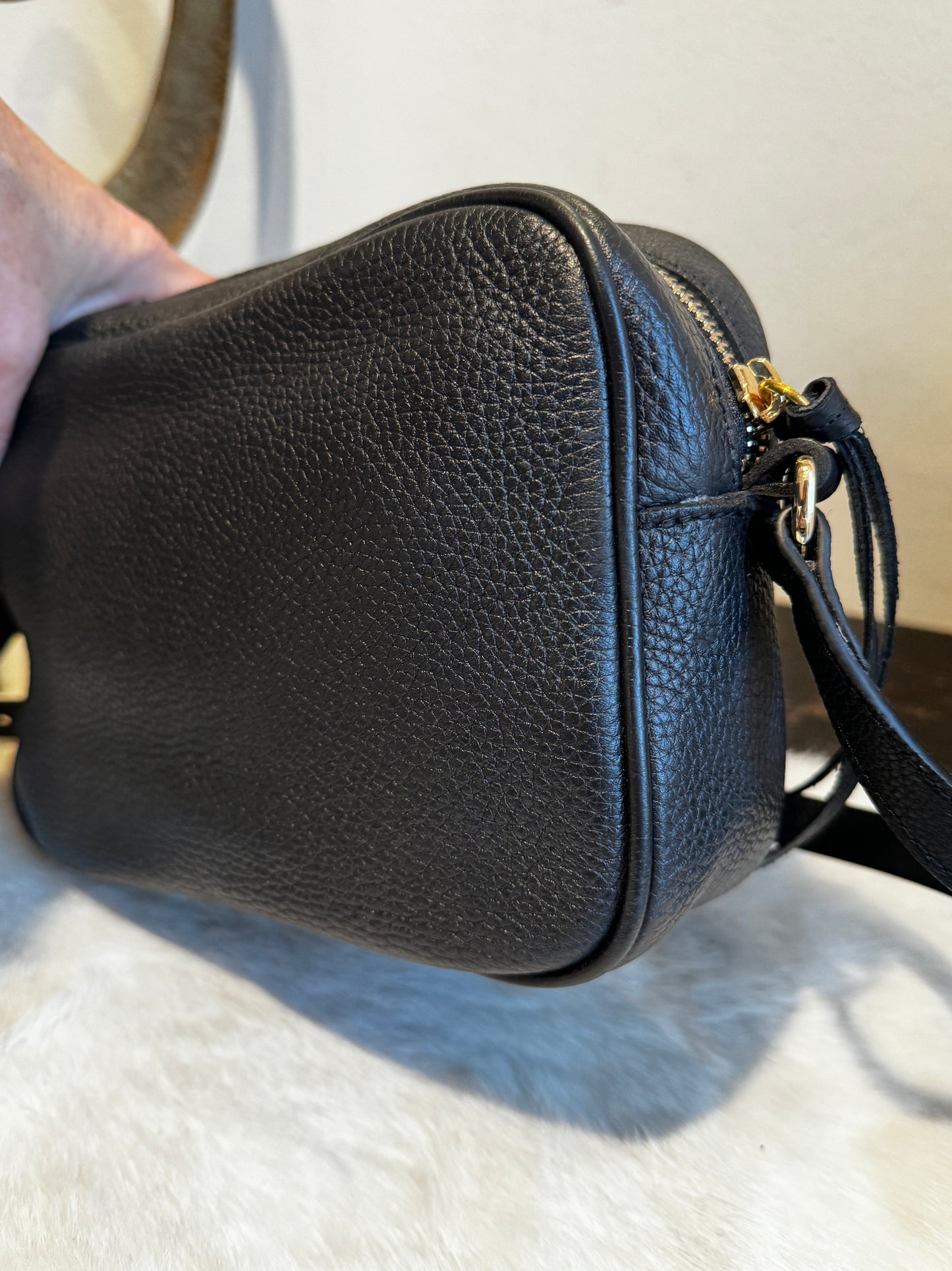 GUCCI Soho Disco Black Pebbled Camera Bag