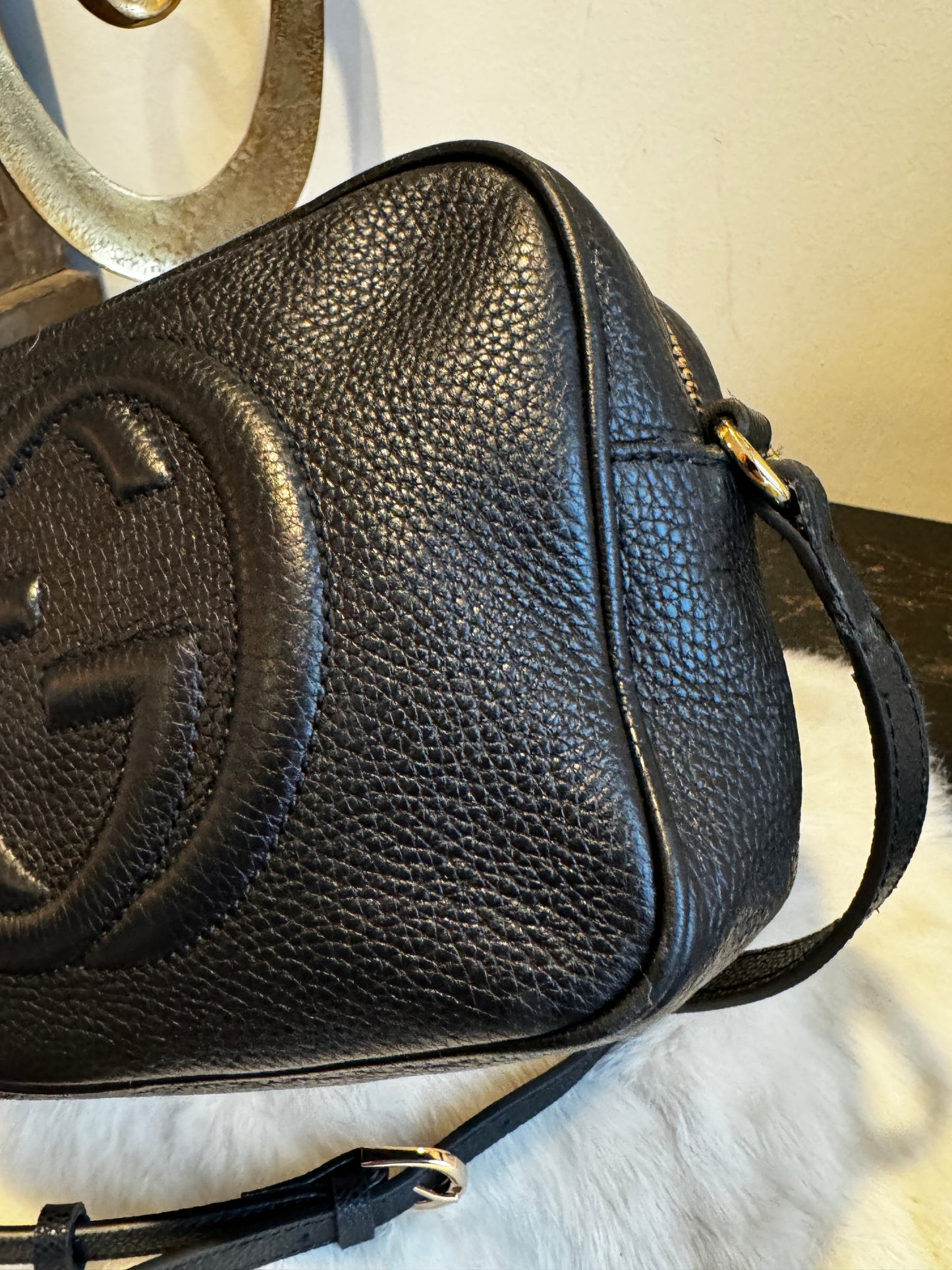 GUCCI Soho Disco Black Pebbled Camera Bag