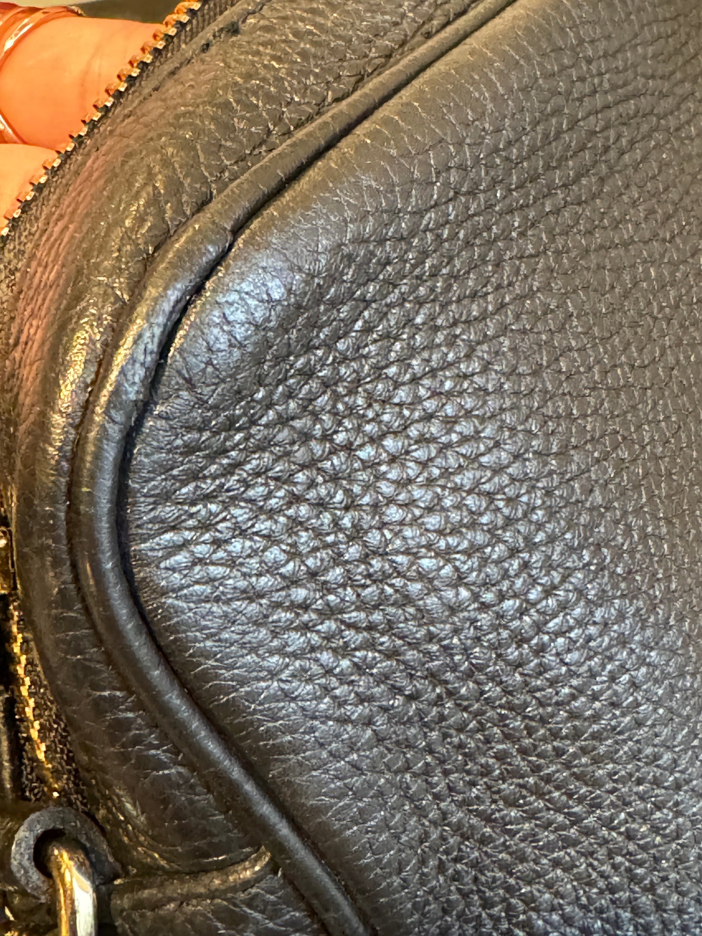 GUCCI Soho Disco Black Pebbled Camera Bag