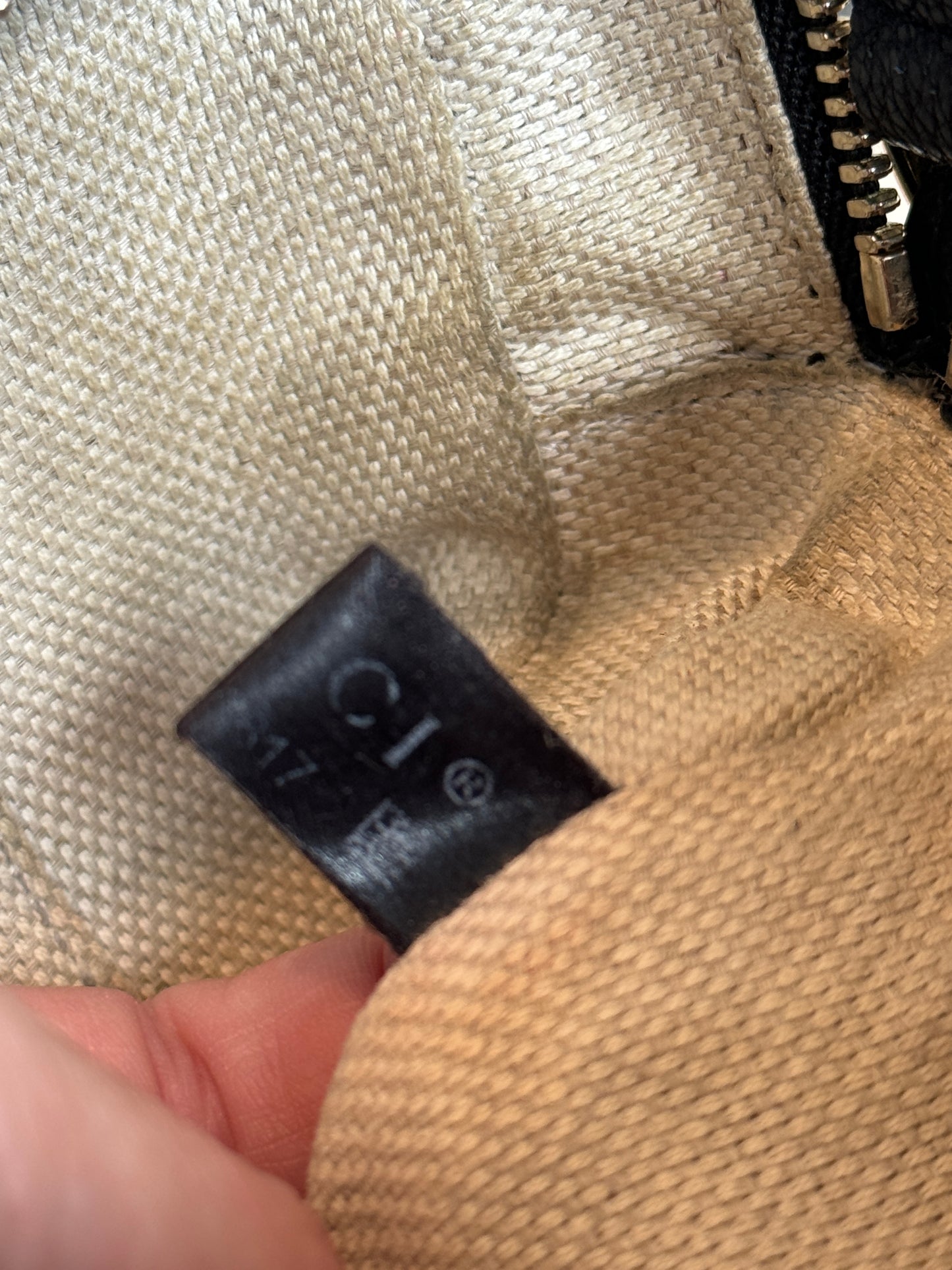 GUCCI Soho Disco Black Pebbled Camera Bag