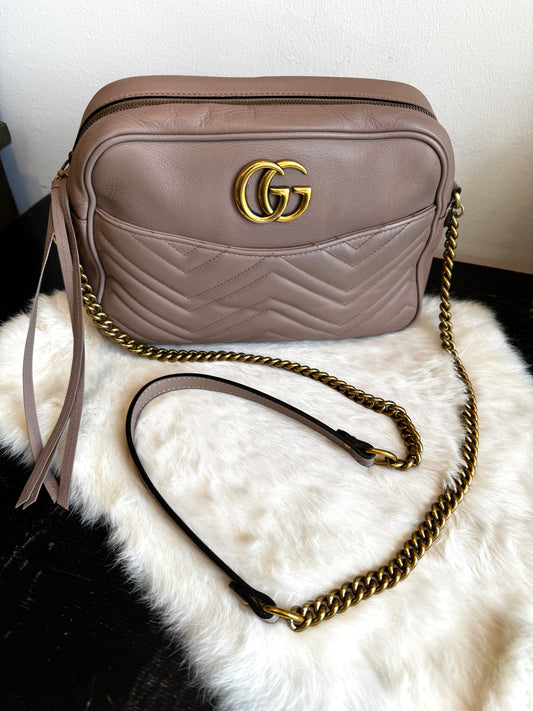 GUCCI Blush Chevron GG Marmont Medium Camera Bag