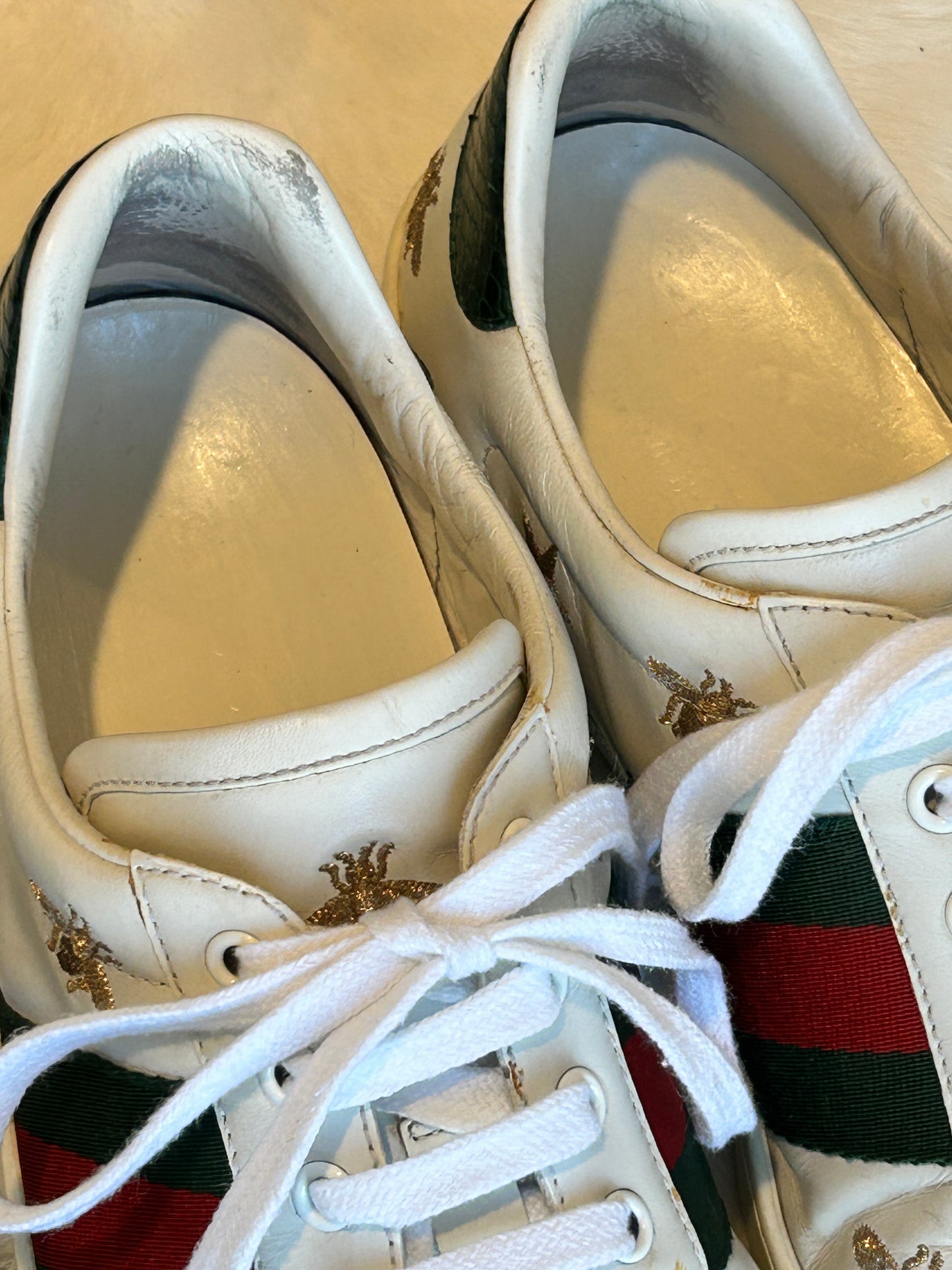 GUCCI Ace Gold Metallic Bee's Sneakers 8EU (41EU)