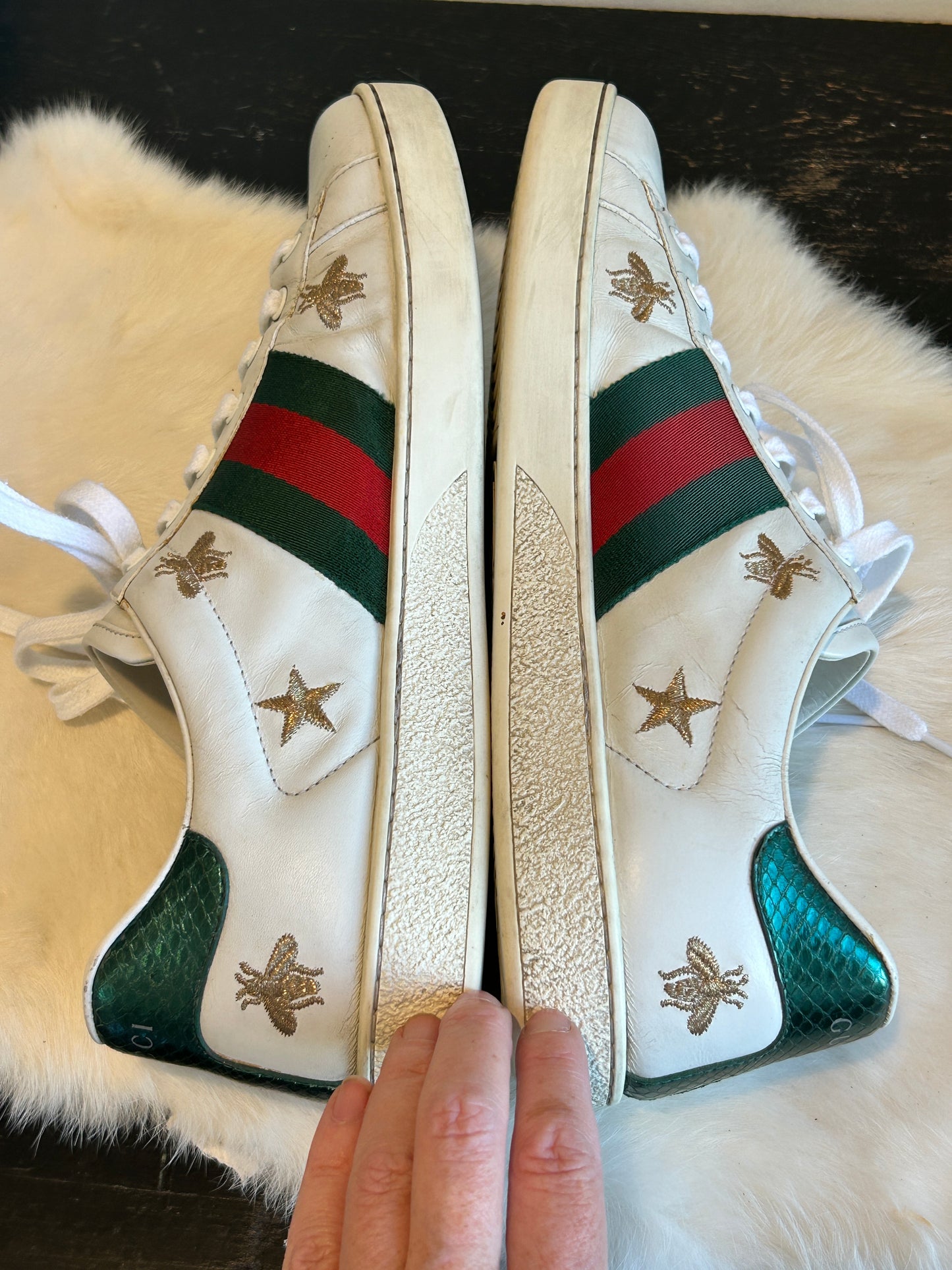 GUCCI Ace Gold Metallic Bee's Sneakers 8EU (41EU)