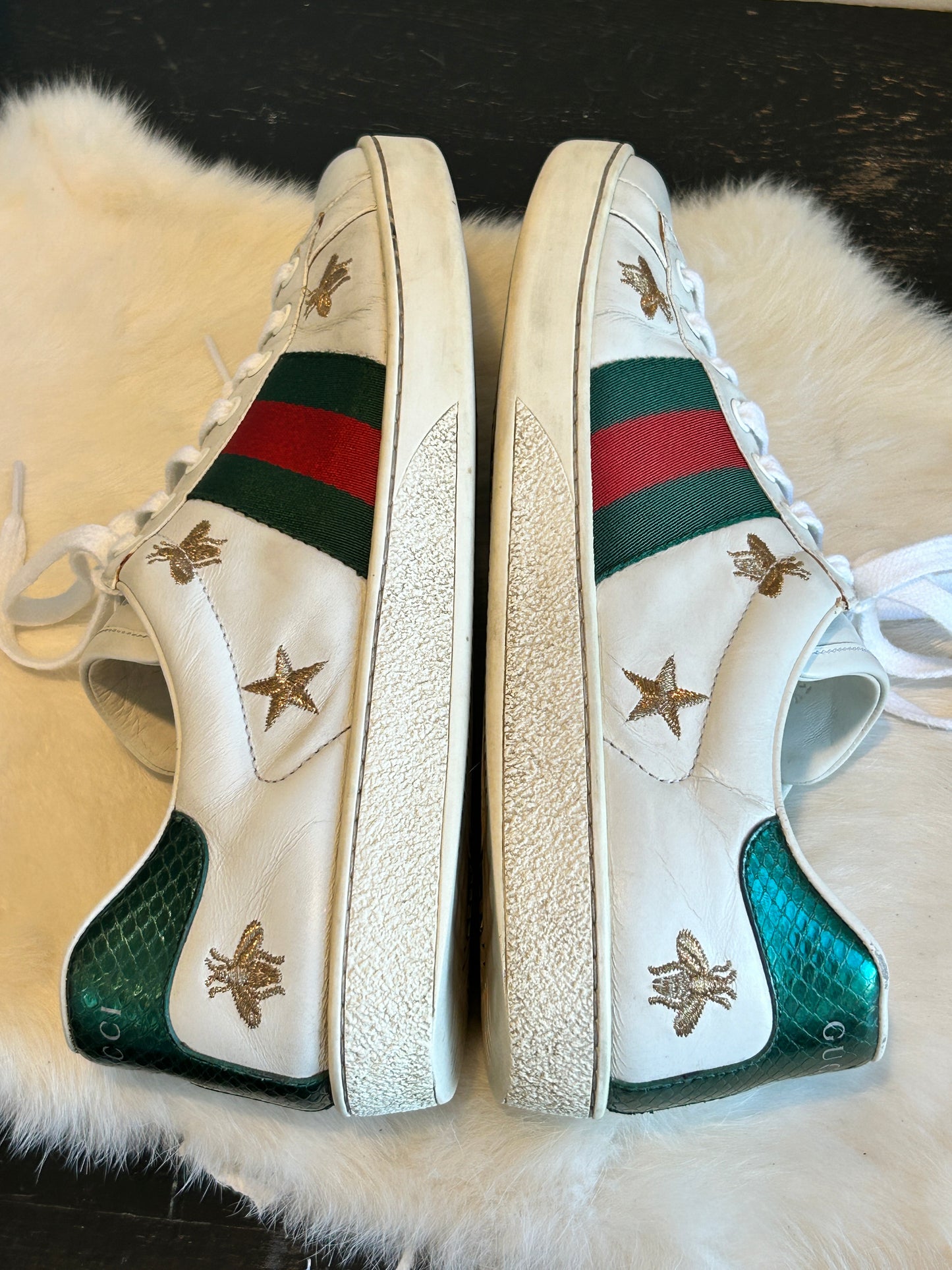 GUCCI Ace Gold Metallic Bee's Sneakers 8EU (41EU)